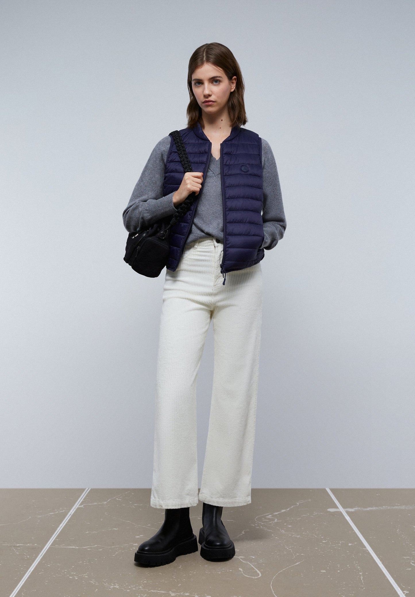 PUFFER VEST WITH SKULL