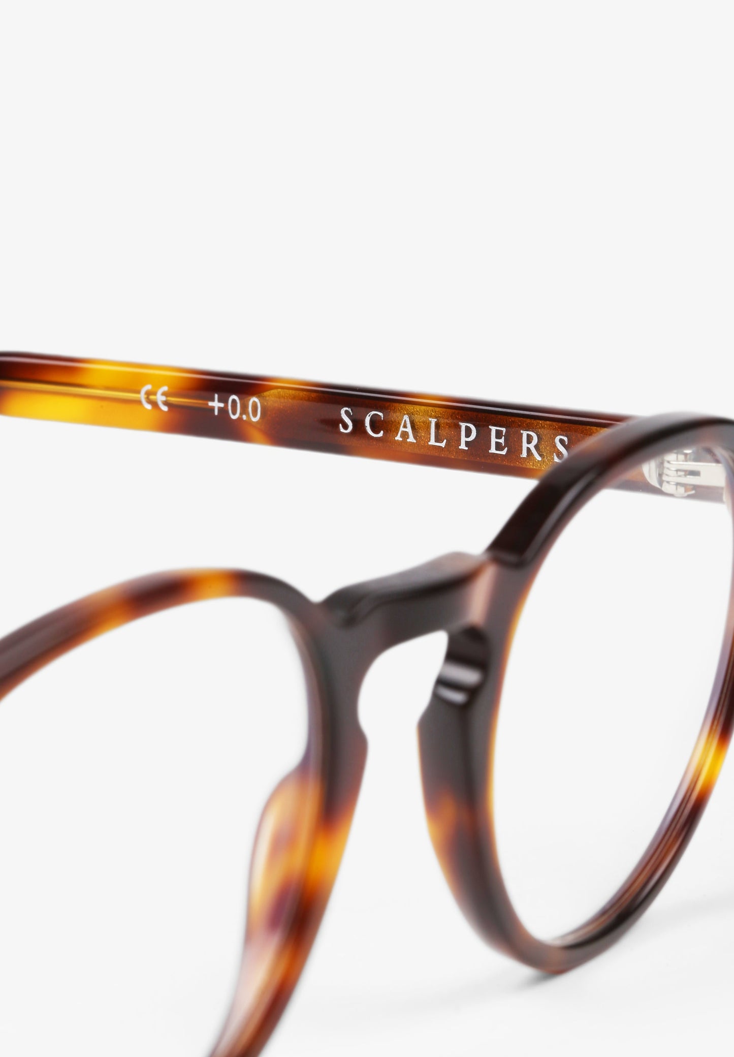 TORTOISESHELL GLASSES