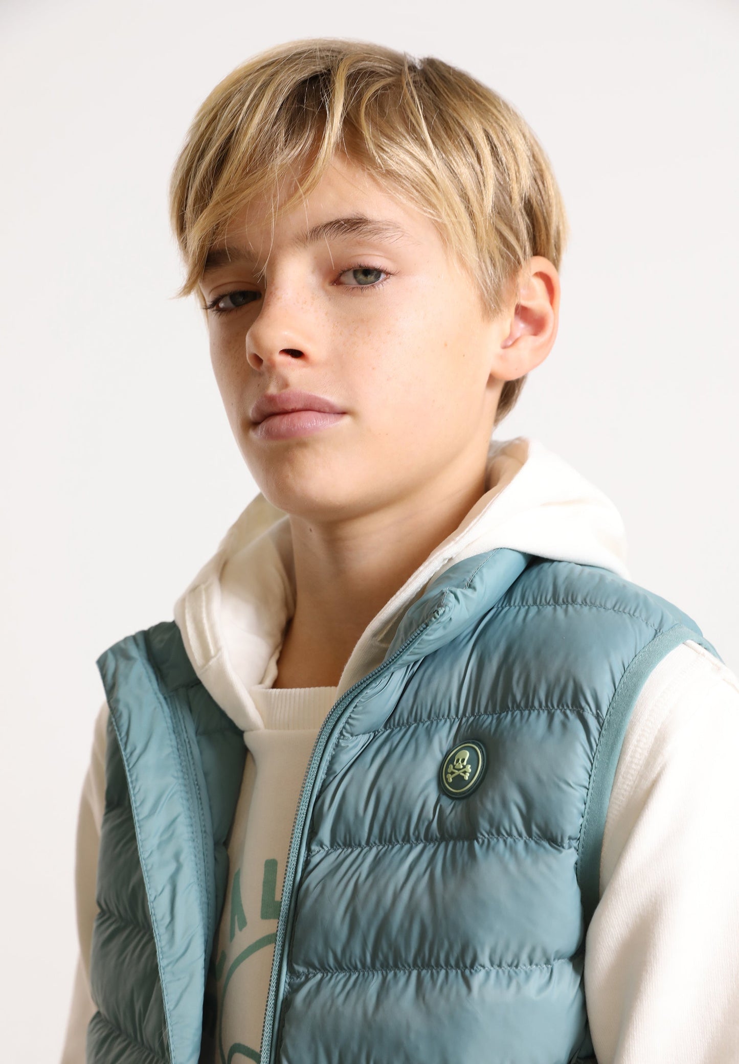 PUFFER VEST WITH SKULL