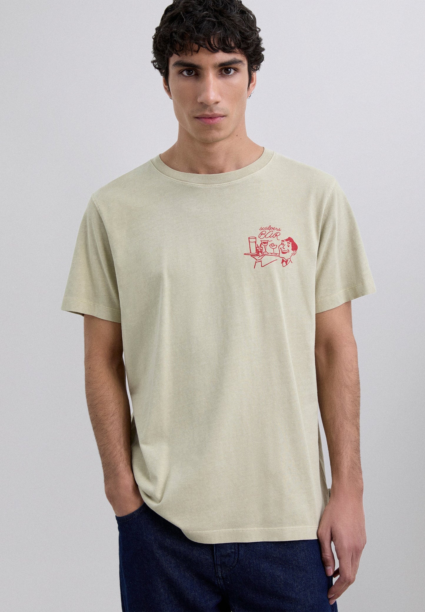 T-SHIRT MIT BAR-PRINT