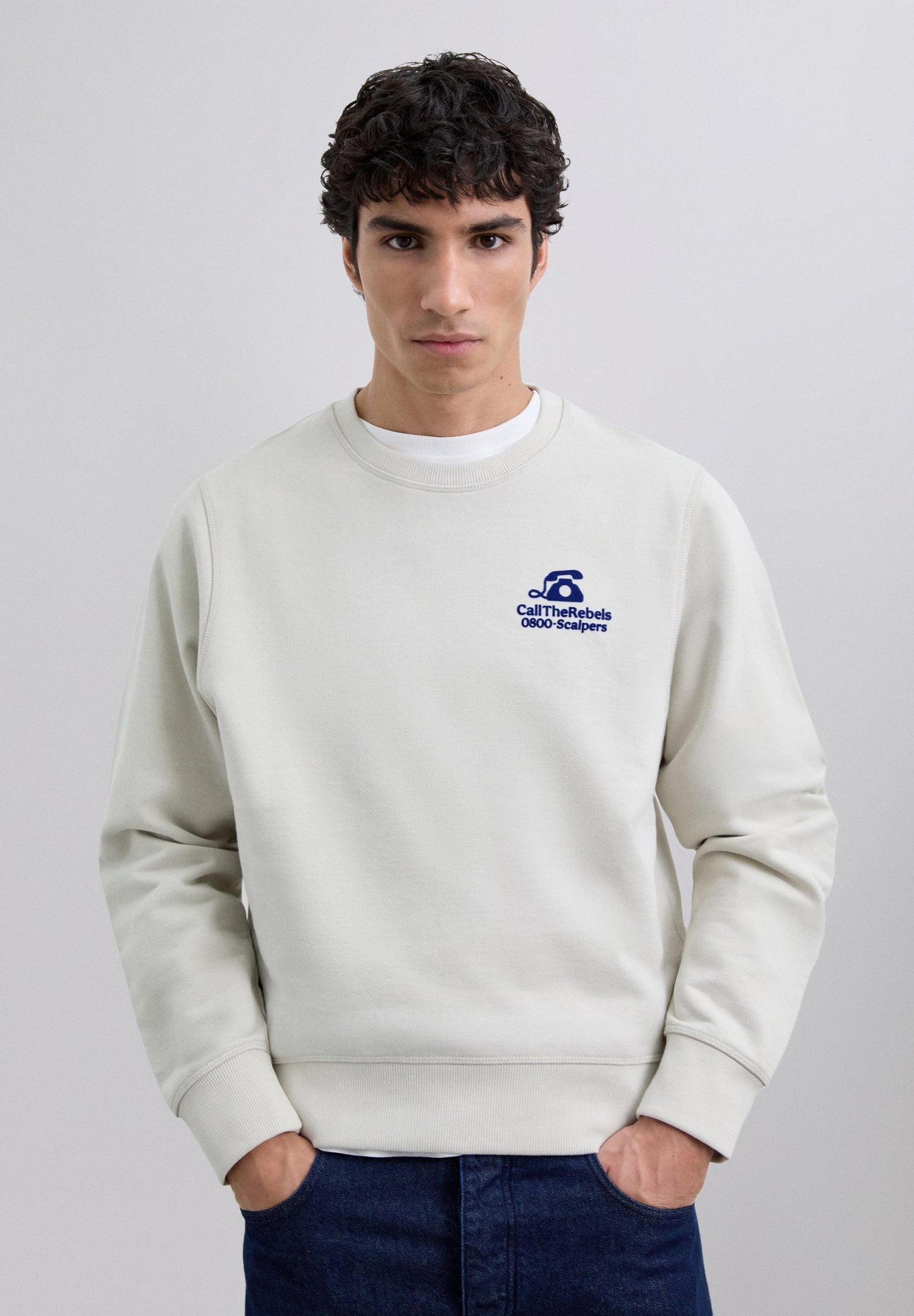 SWEATER LOGO RELIËF