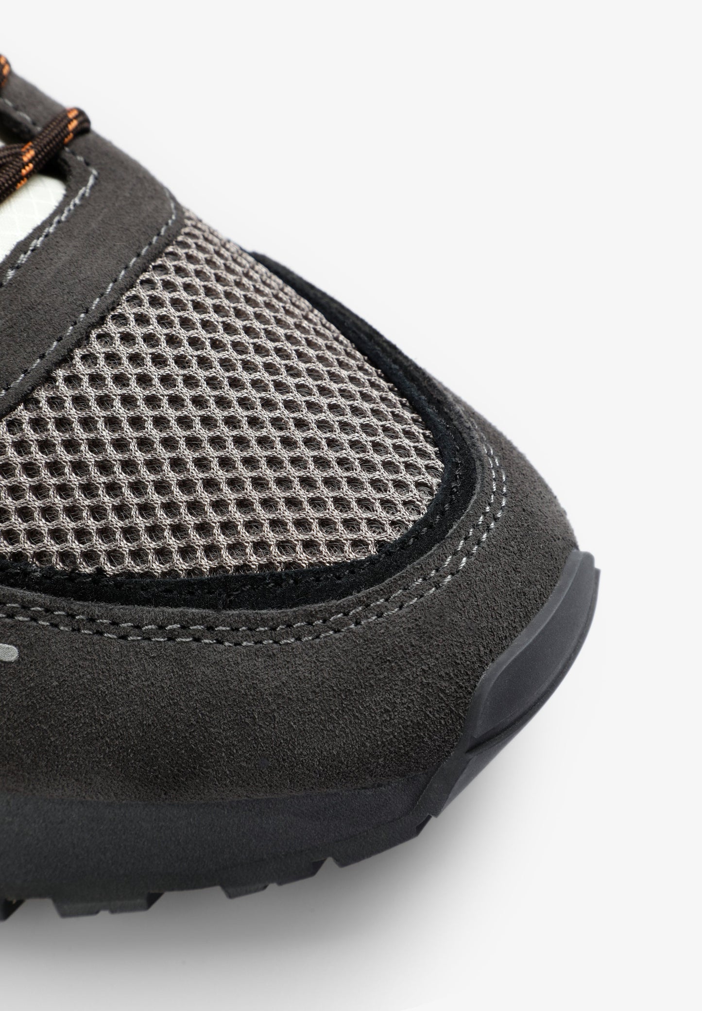 SNEAKERS DOODSKOP ZIJKANT