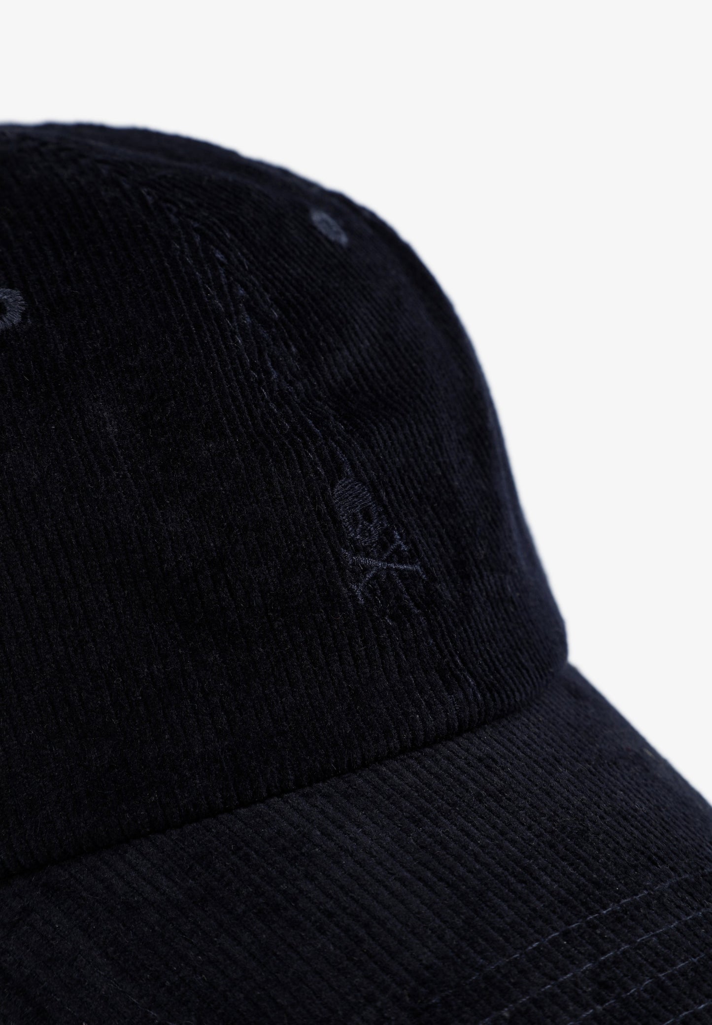 CASQUETTE VELOURS BRODÉE