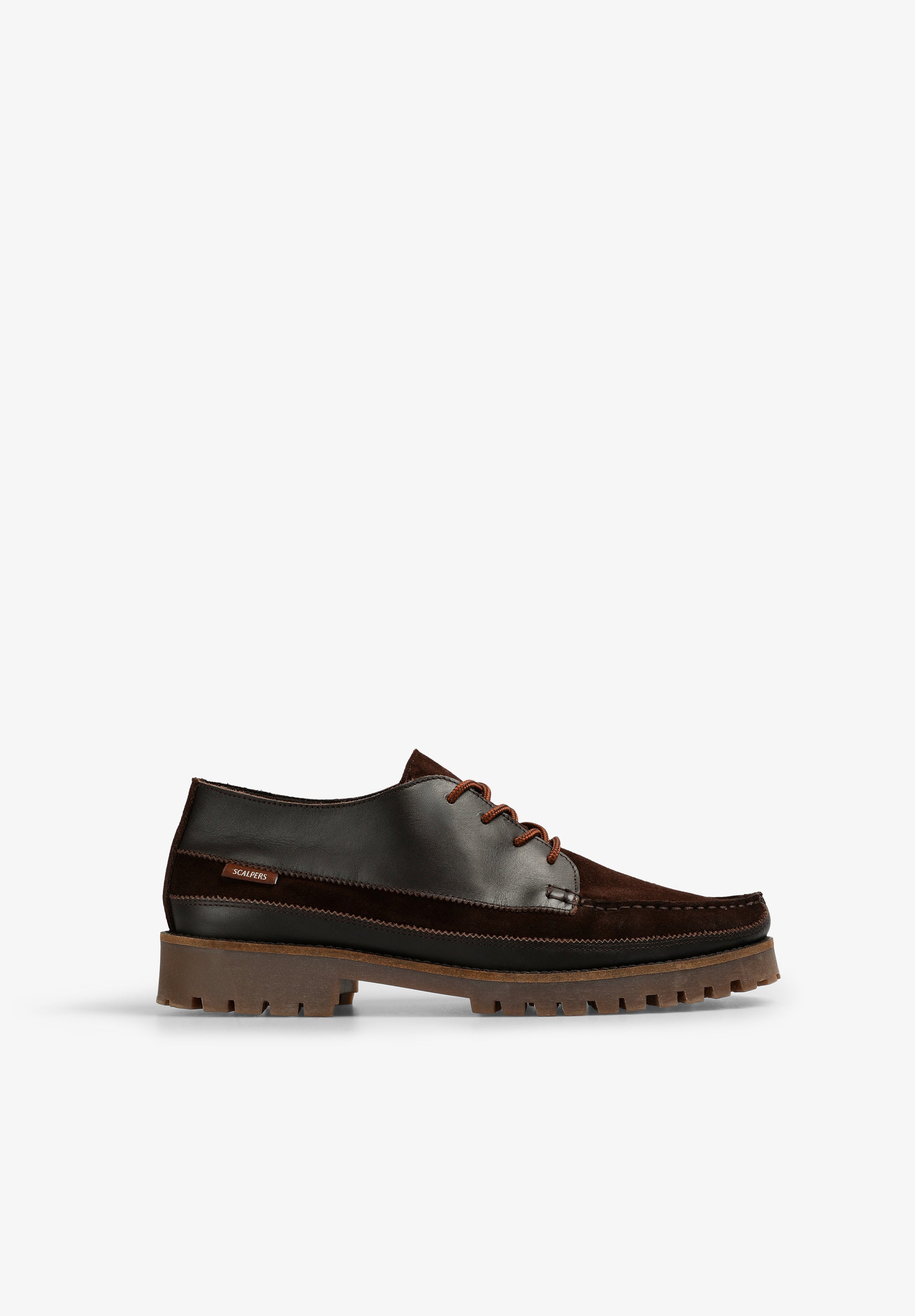CHAUSSURE CUIR SEMELLE CRANTÉE