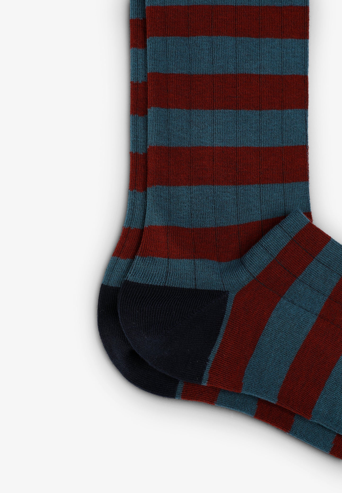 STRIPED SKULL SOCKS
