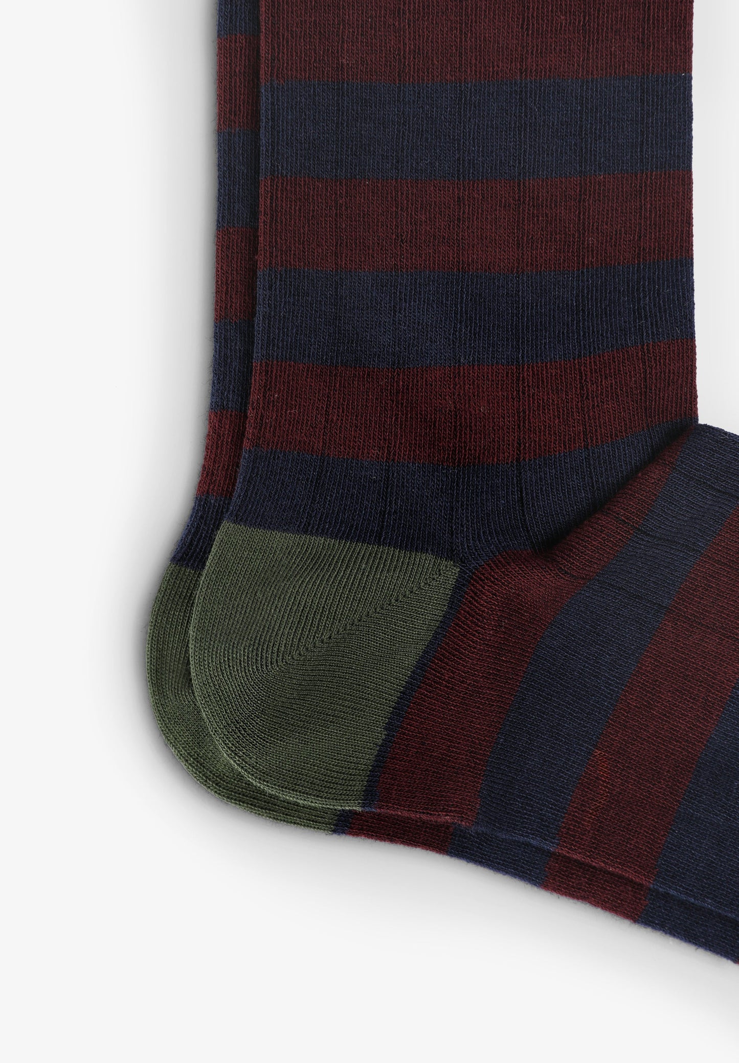STRIPED SKULL SOCKS