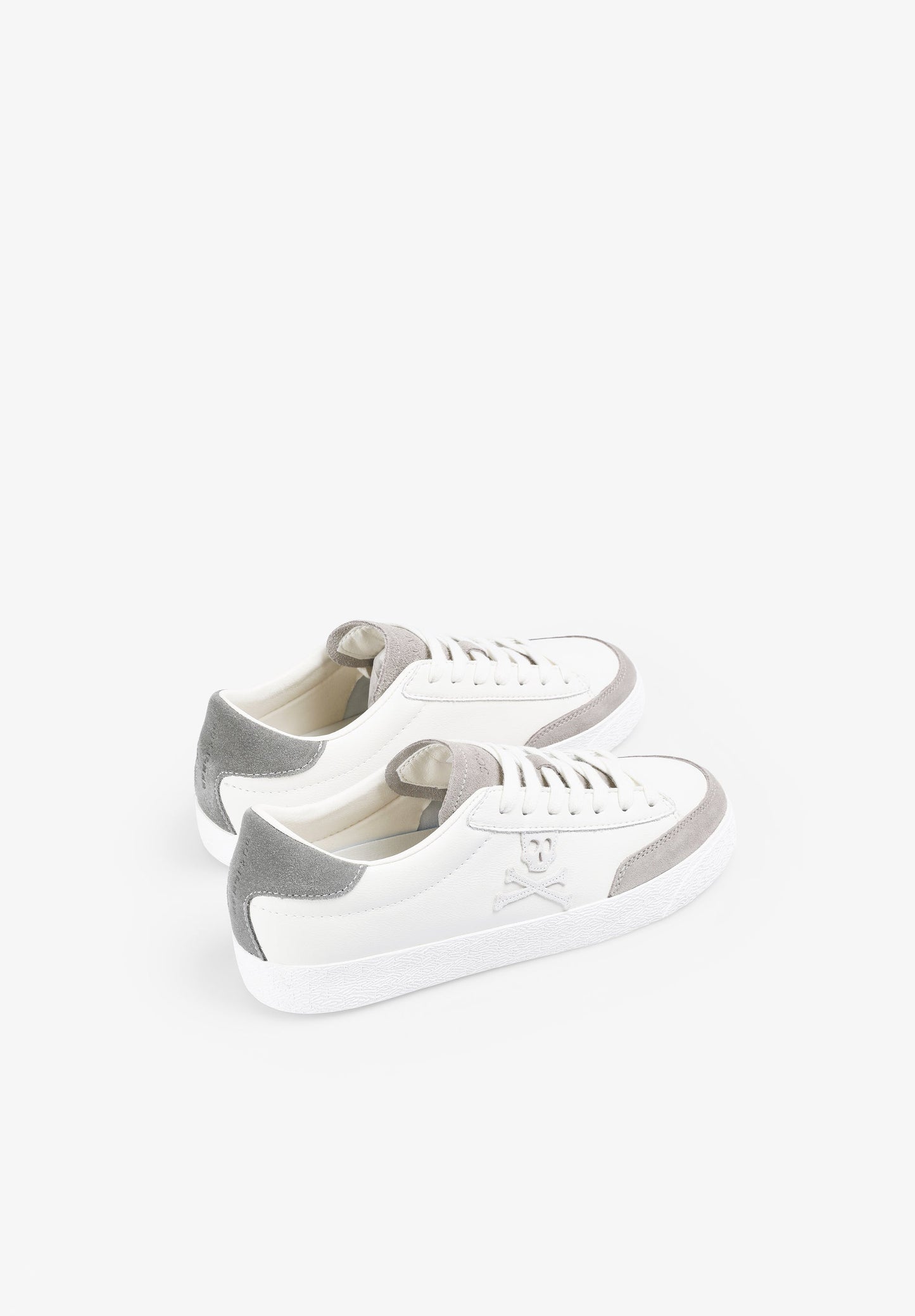SNEAKERS WITH SIDE SKULL