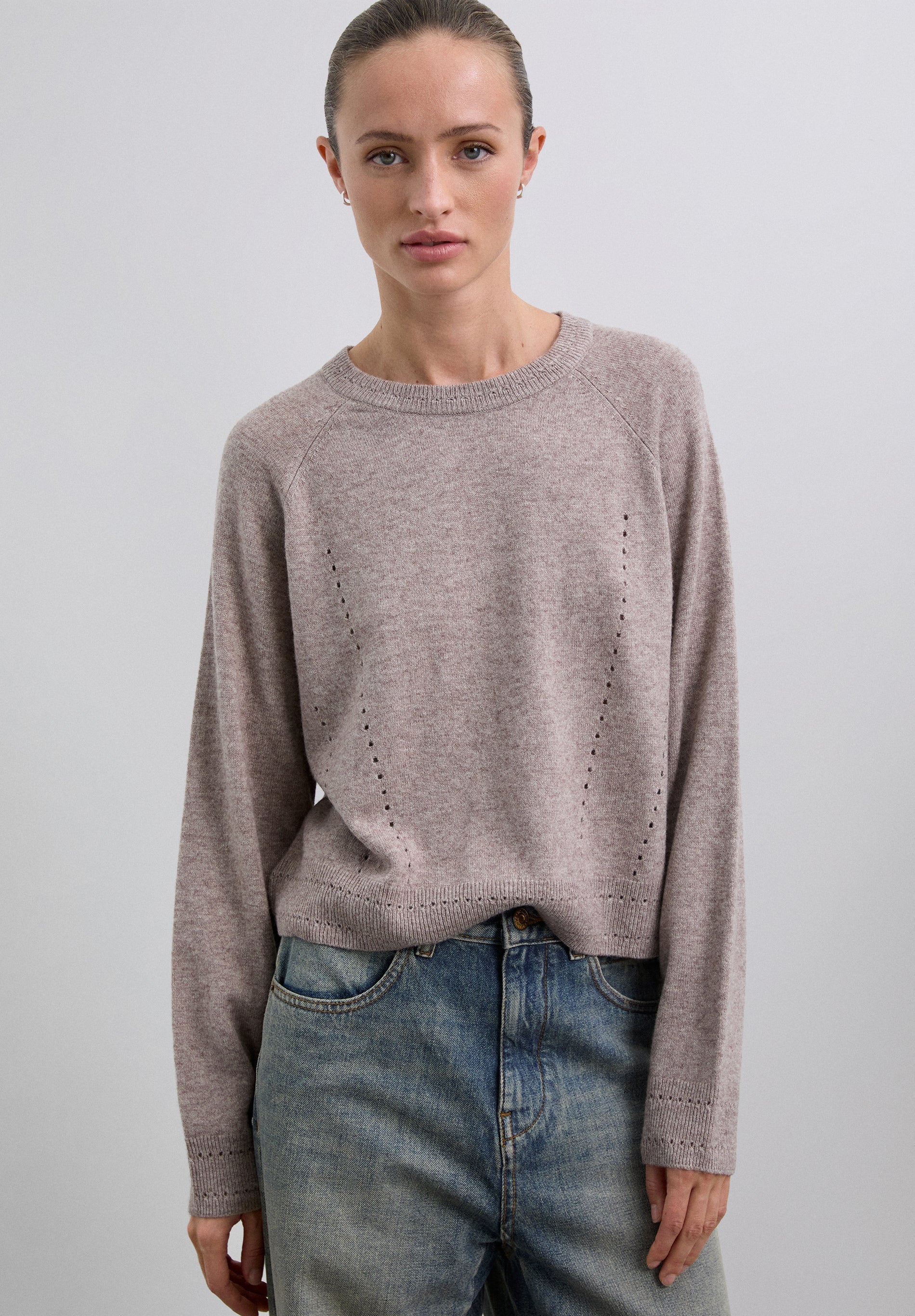 MINIPULLOVER AUS WOLLE MIT SCHLITZEN