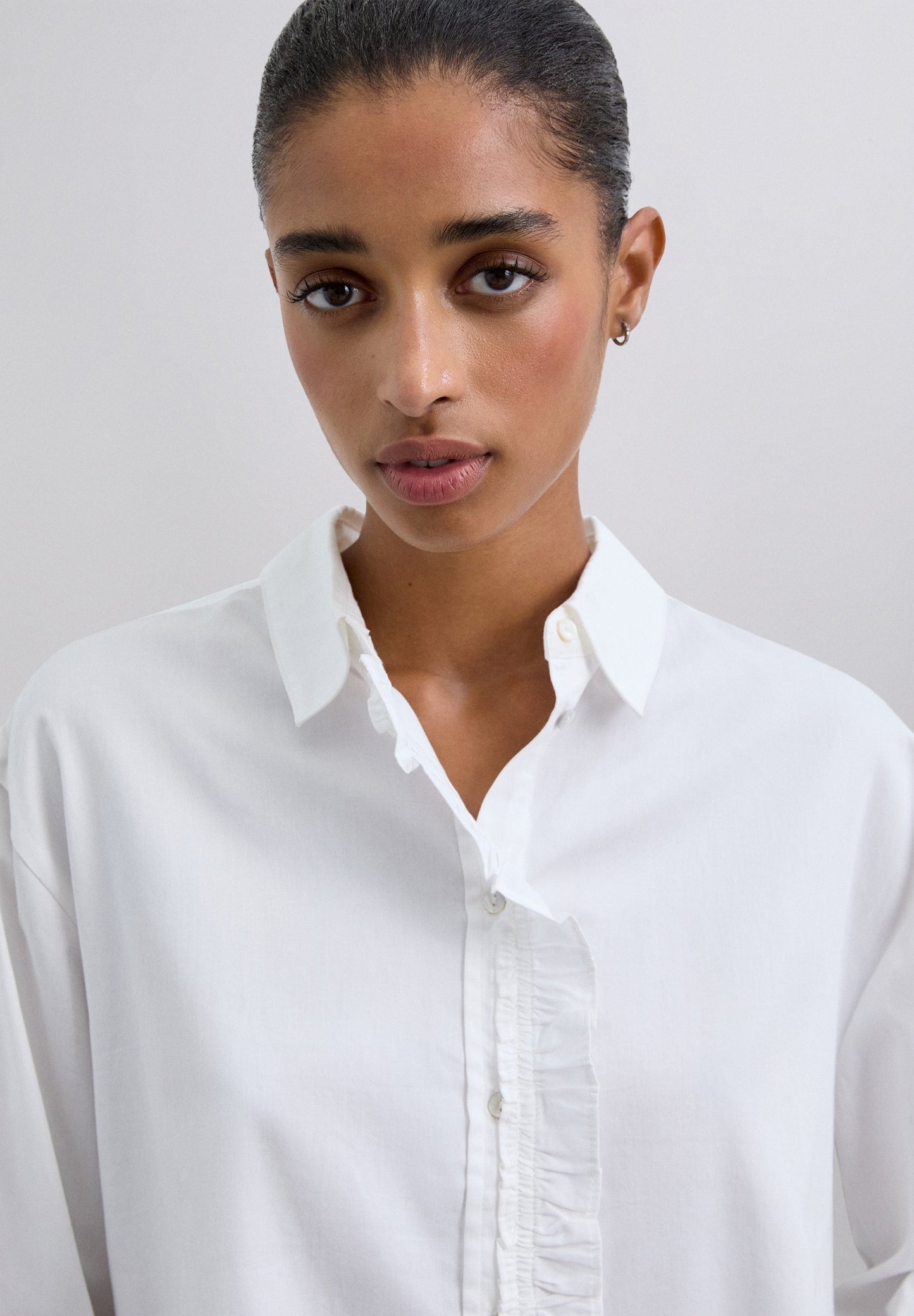 GATHERED CROPPED SHIRT