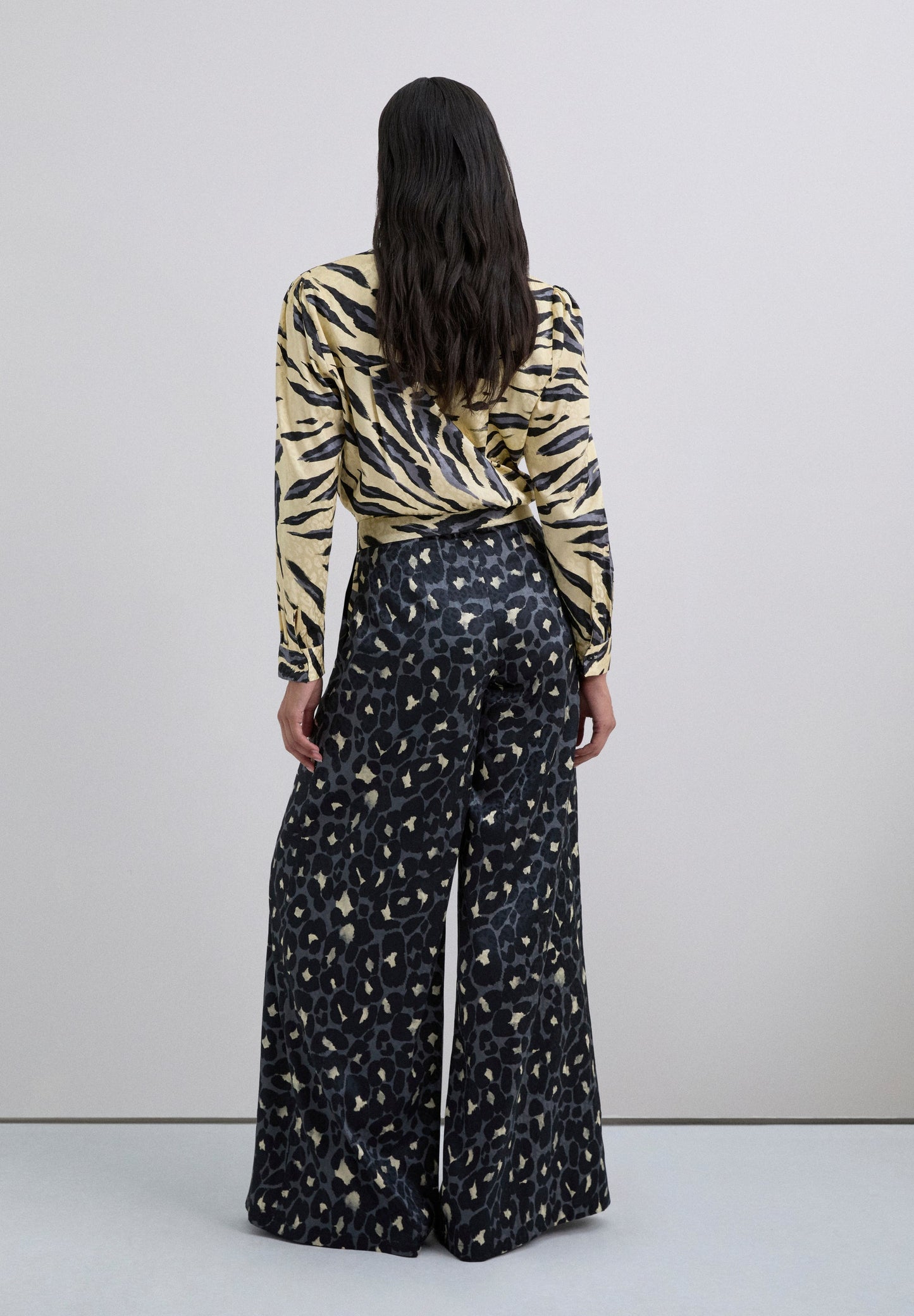 PANTALÓN FLUIDO ANIMAL PRINT