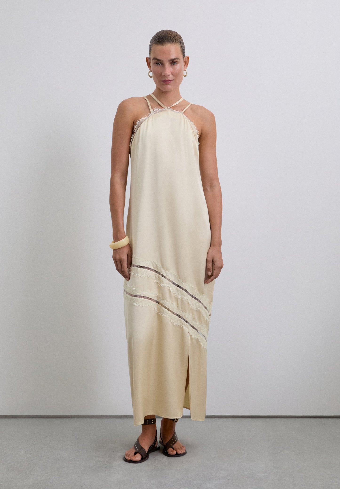 ROBE NUISETTE SATINÉE