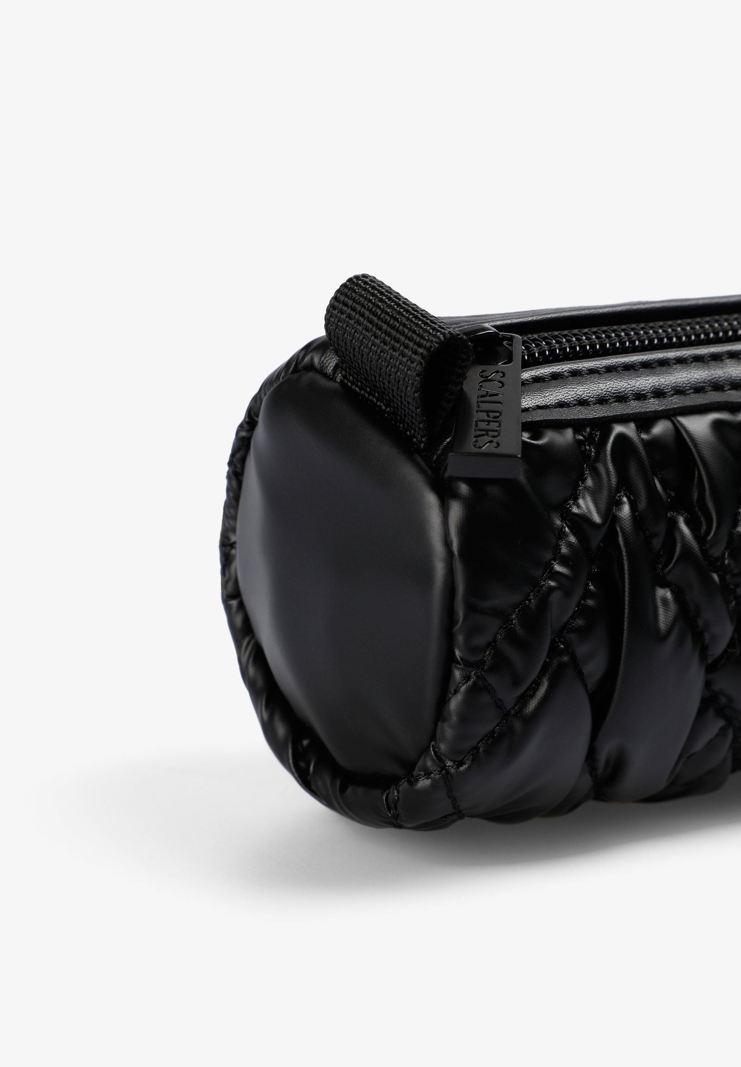 TROUSSE DE TOILETTE MATELASSÉE SKULL