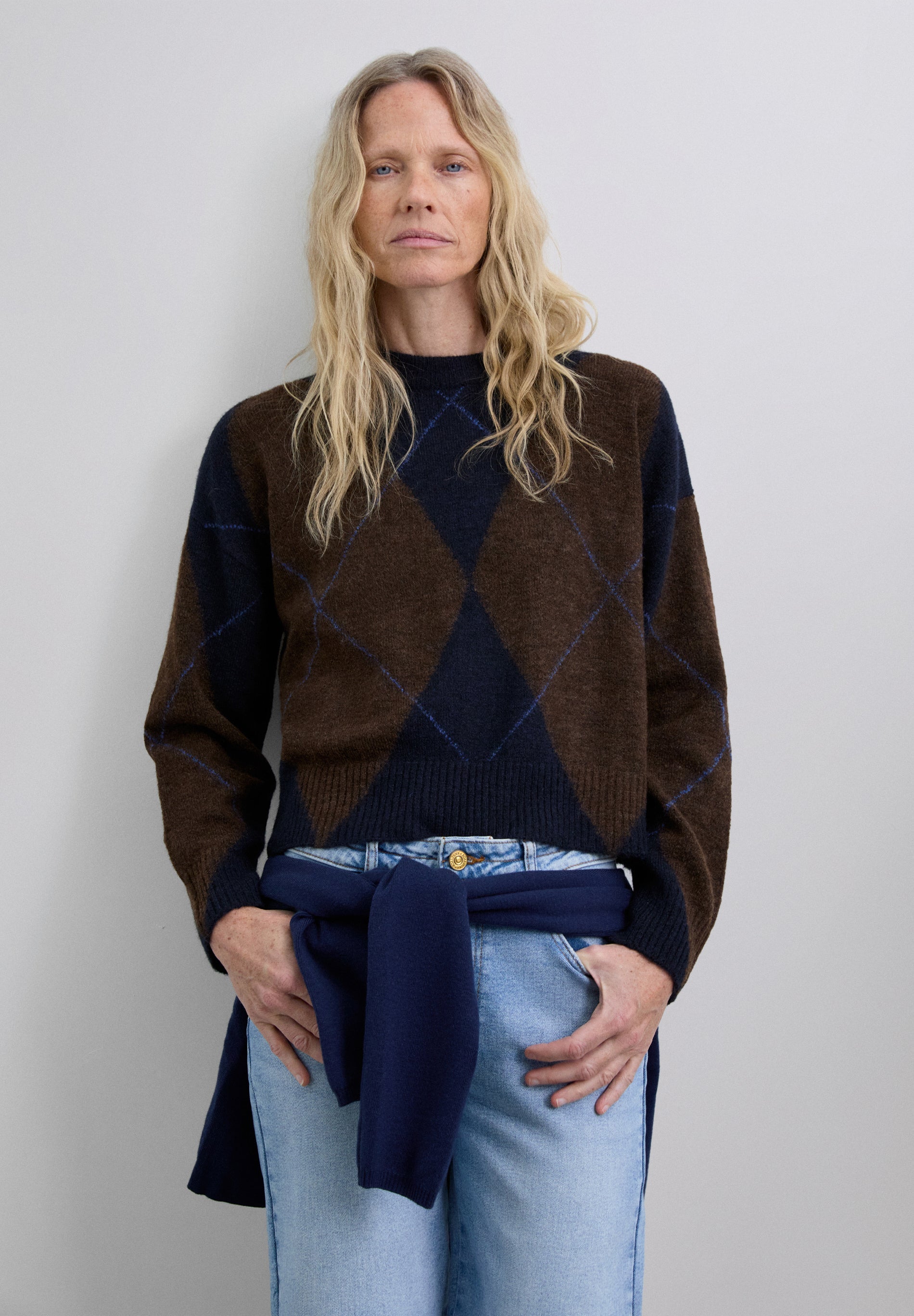 PULLOVER MIT RAUTENPRINT