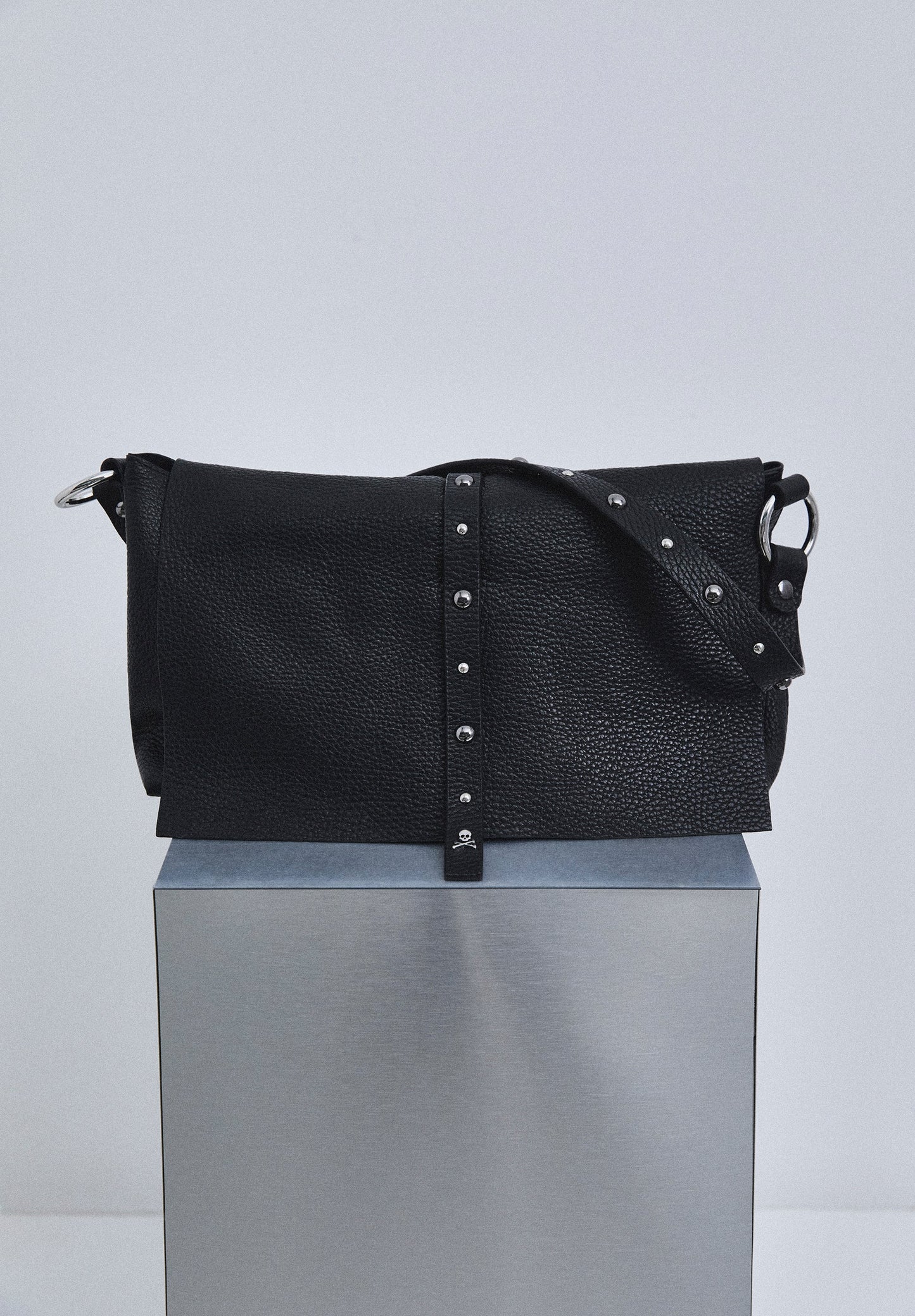 LEATHER BAG WITH STUD DETAIL