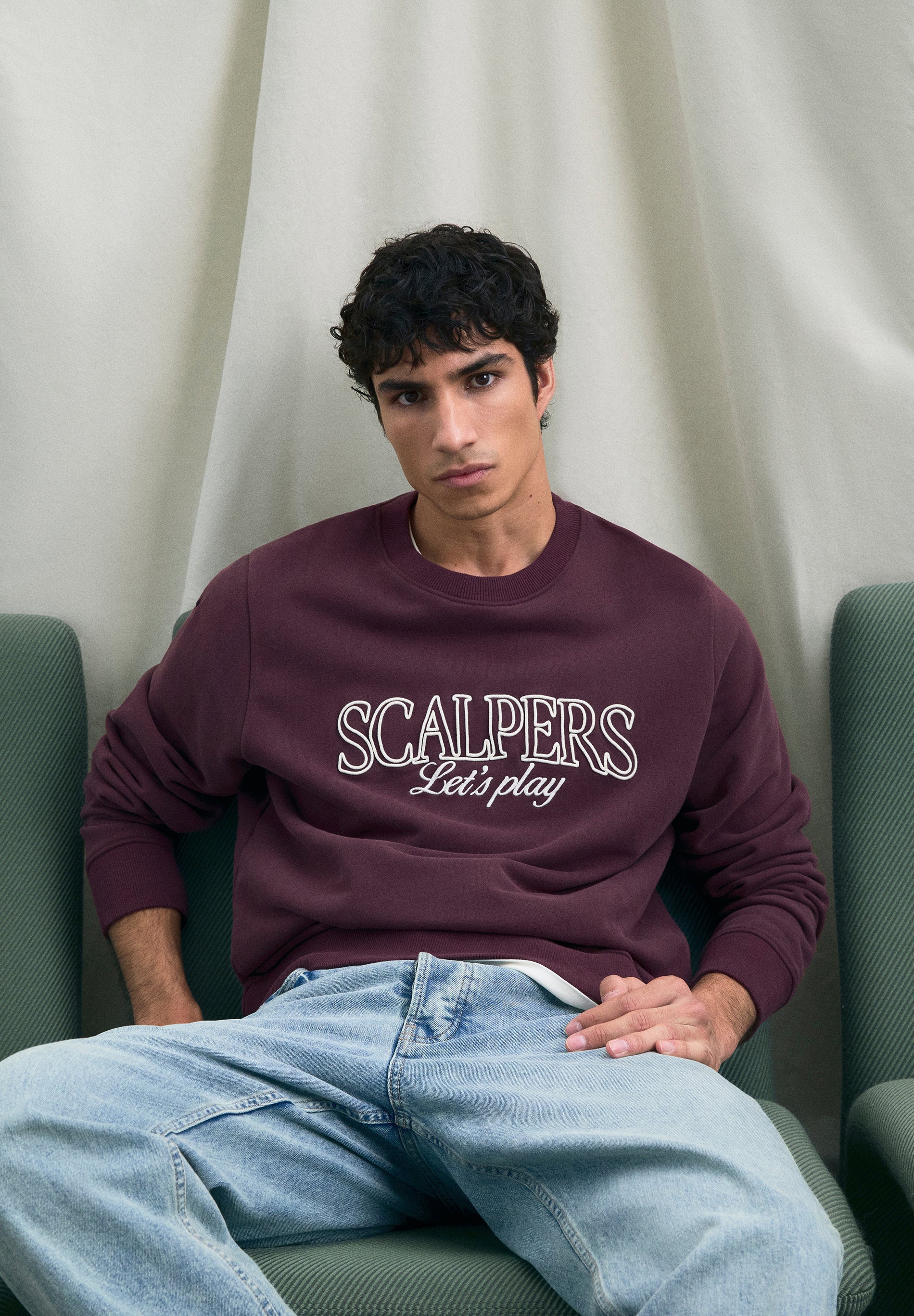 SWEATSHIRT MIT LOGO AM VORDERTEIL