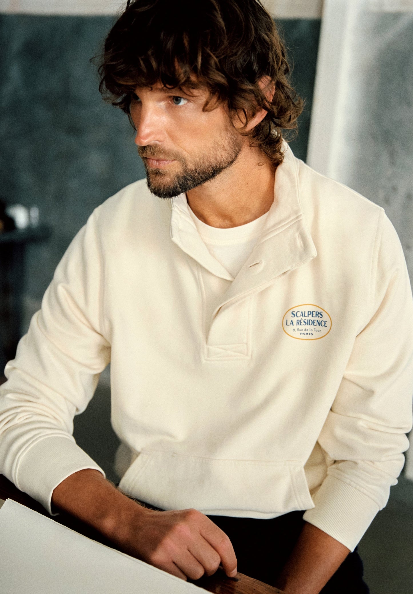 SUDADERA CUELLO ALTO LOGO