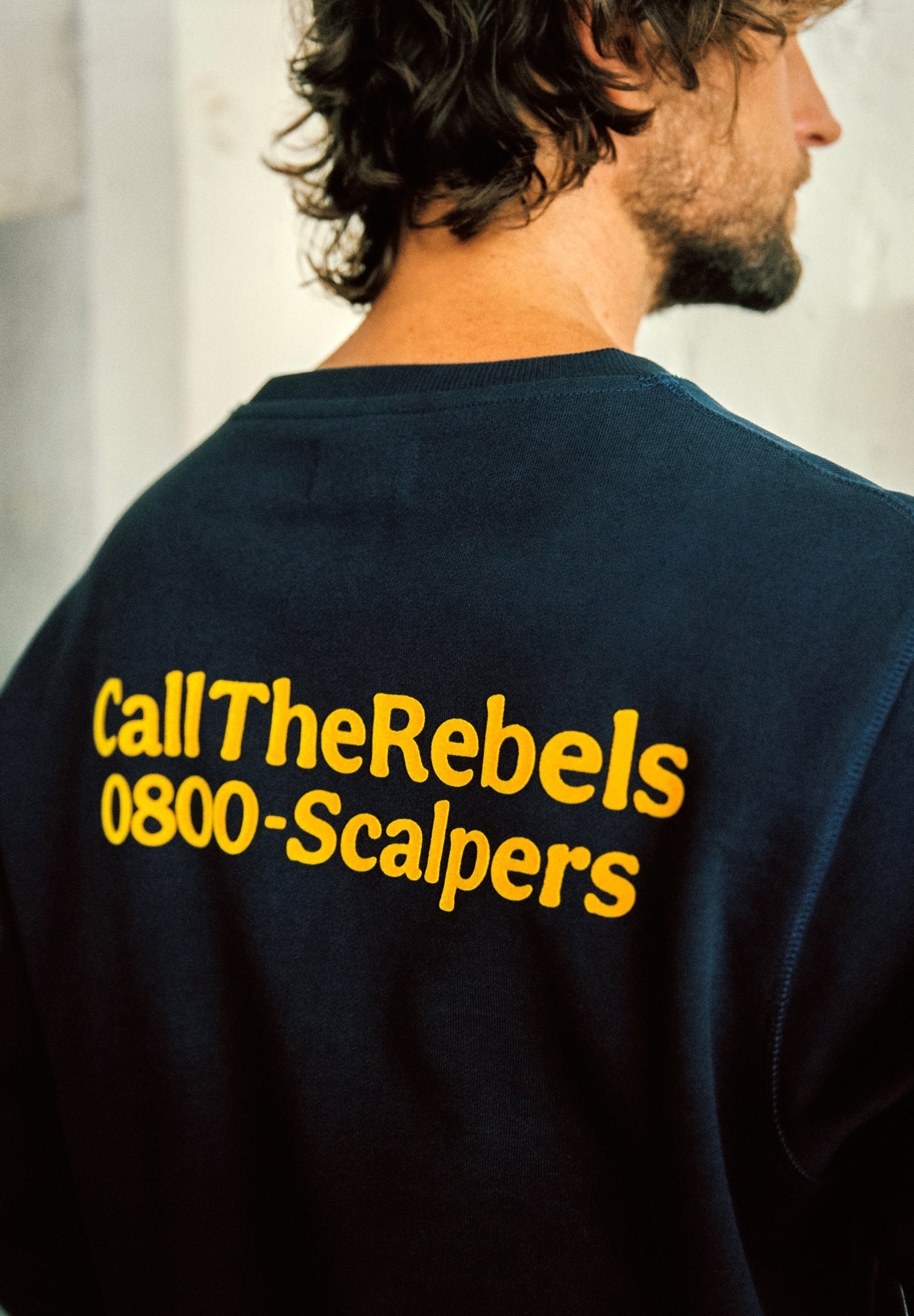 HOODY MIT RELIEF-LOGO