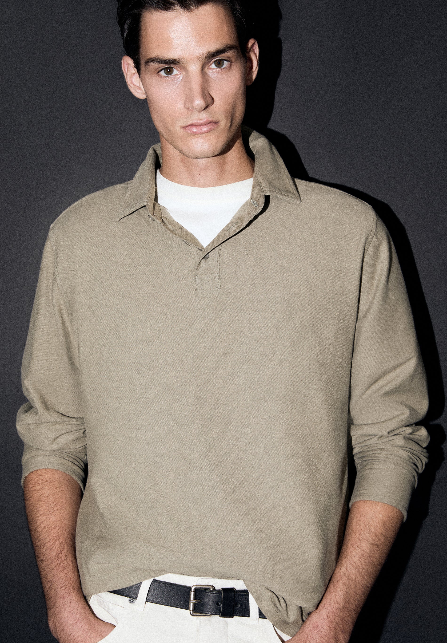 STRICK-POLOSHIRT MIT LANGEN ÄRMELN