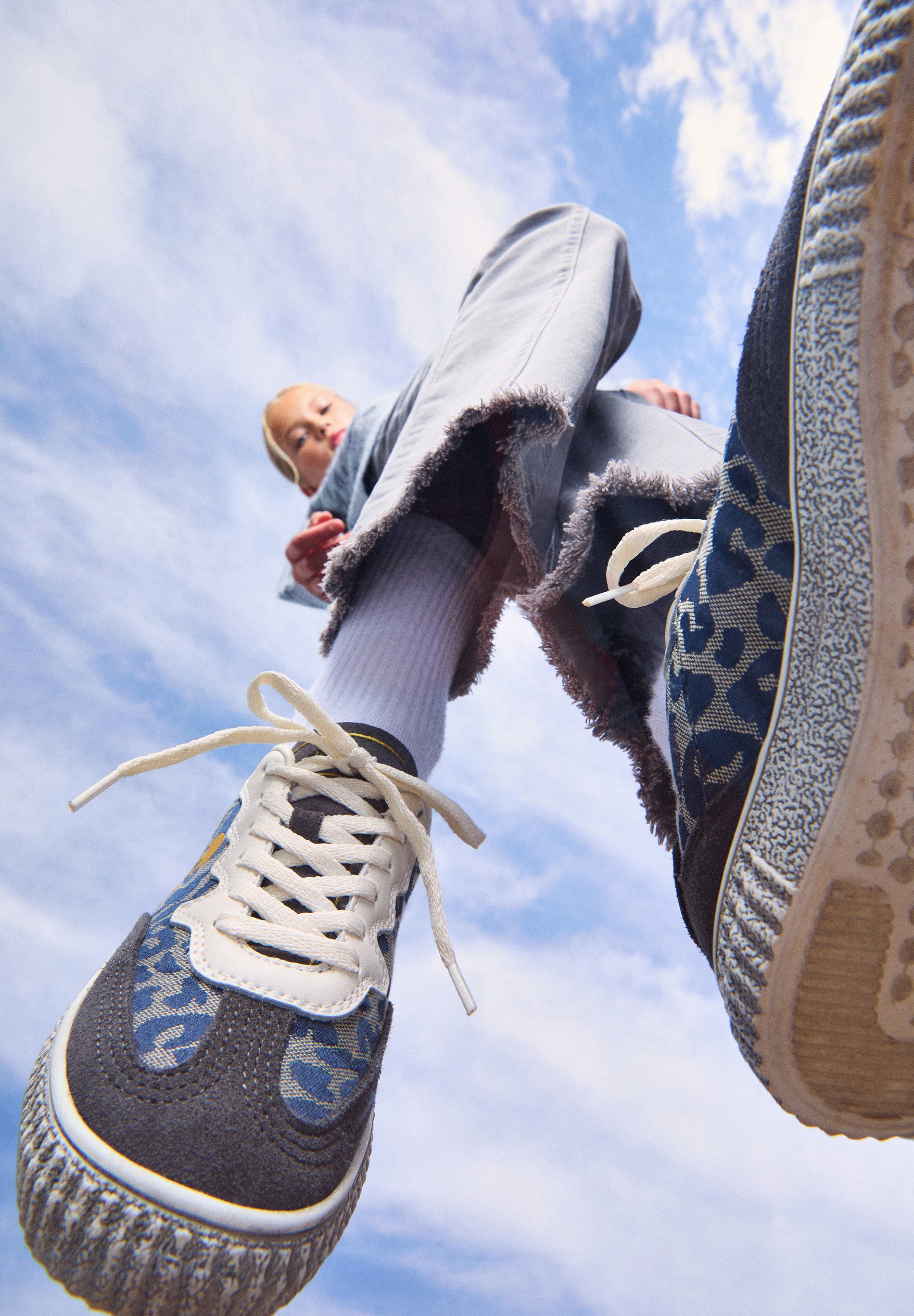 SNEAKERS WITH ANIMAL PRINT SKULL