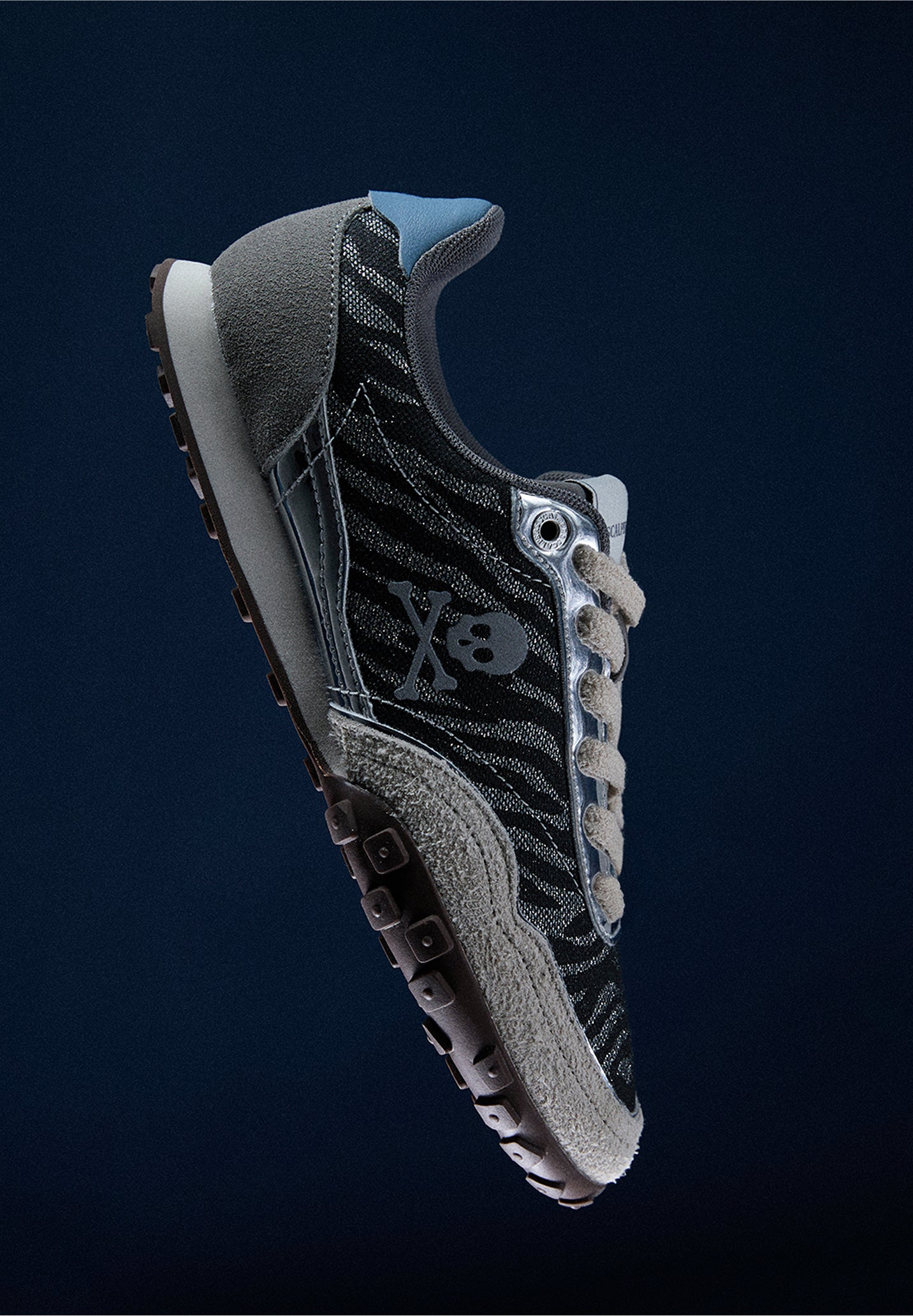 GLITTER ZEBRA SNEAKERS
