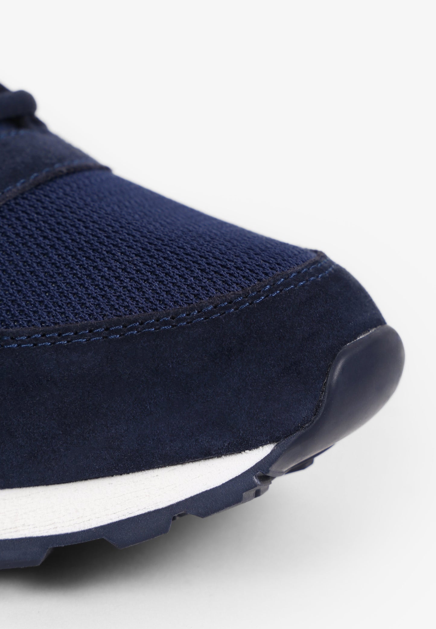 CANADIAN SUEDE SNEAKERS