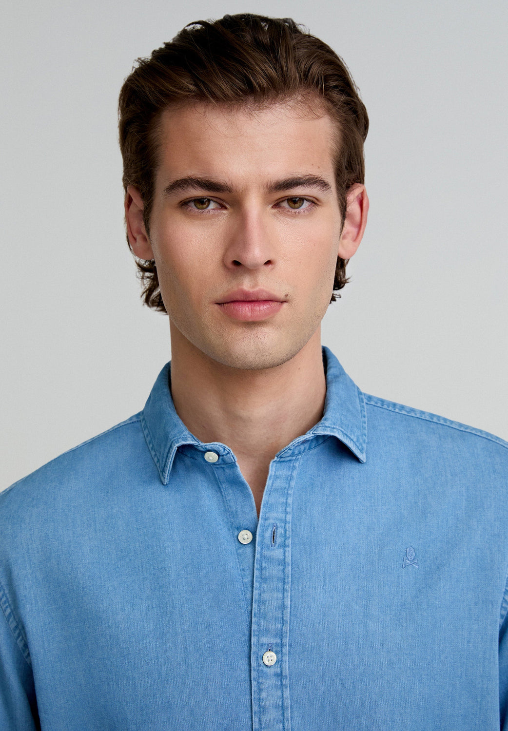 CAMISA DENIM BÁSICA - Scalpers