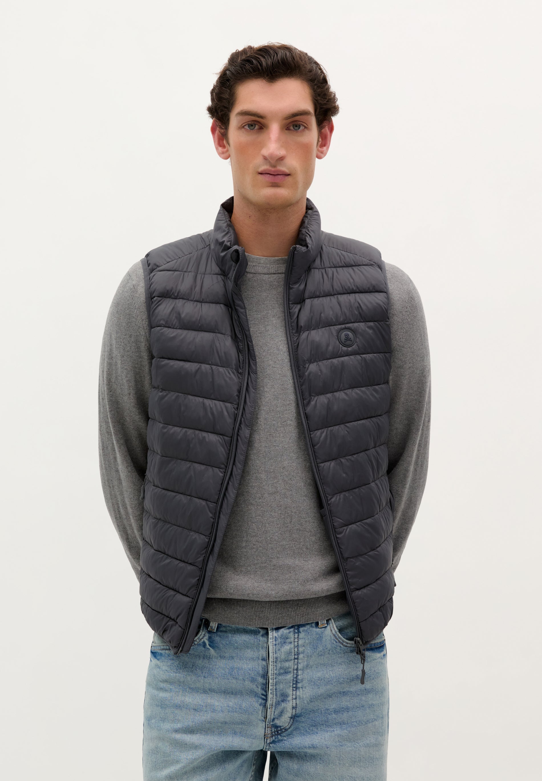 PUFFER VEST WITH SKULL