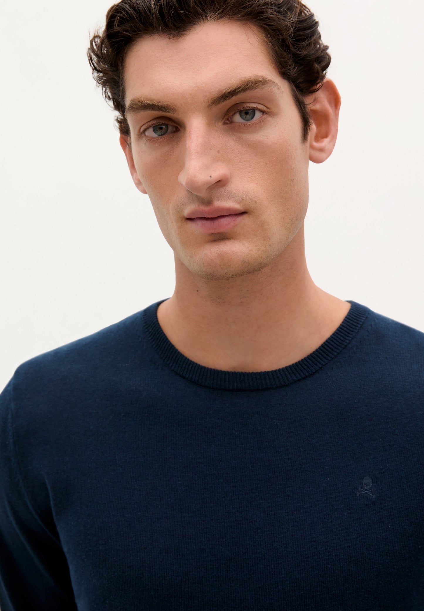 CREW NECK SKULL SWEATER