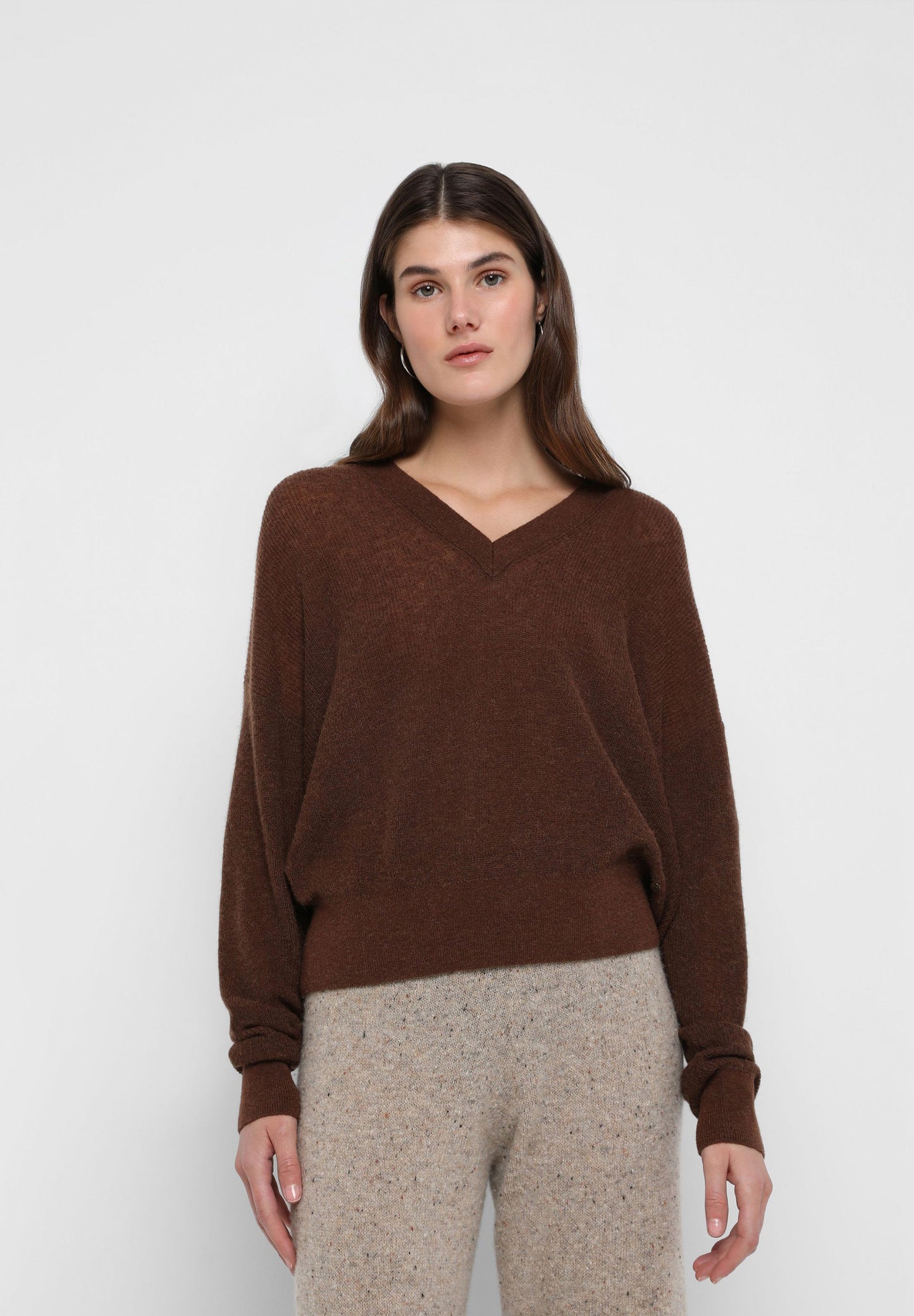 KNIT V-NECK SWEATER
