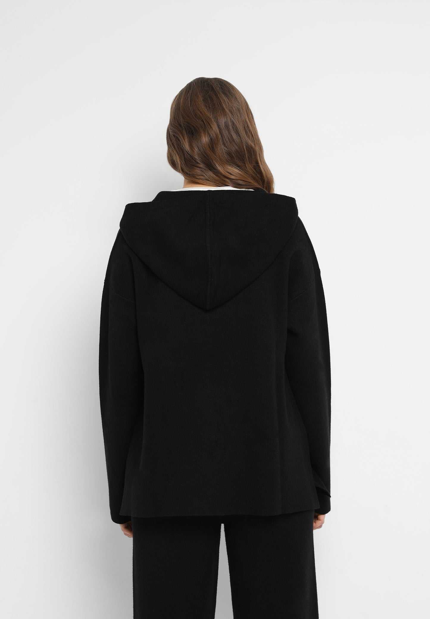 KNITTED SWEATER WITH HOOD