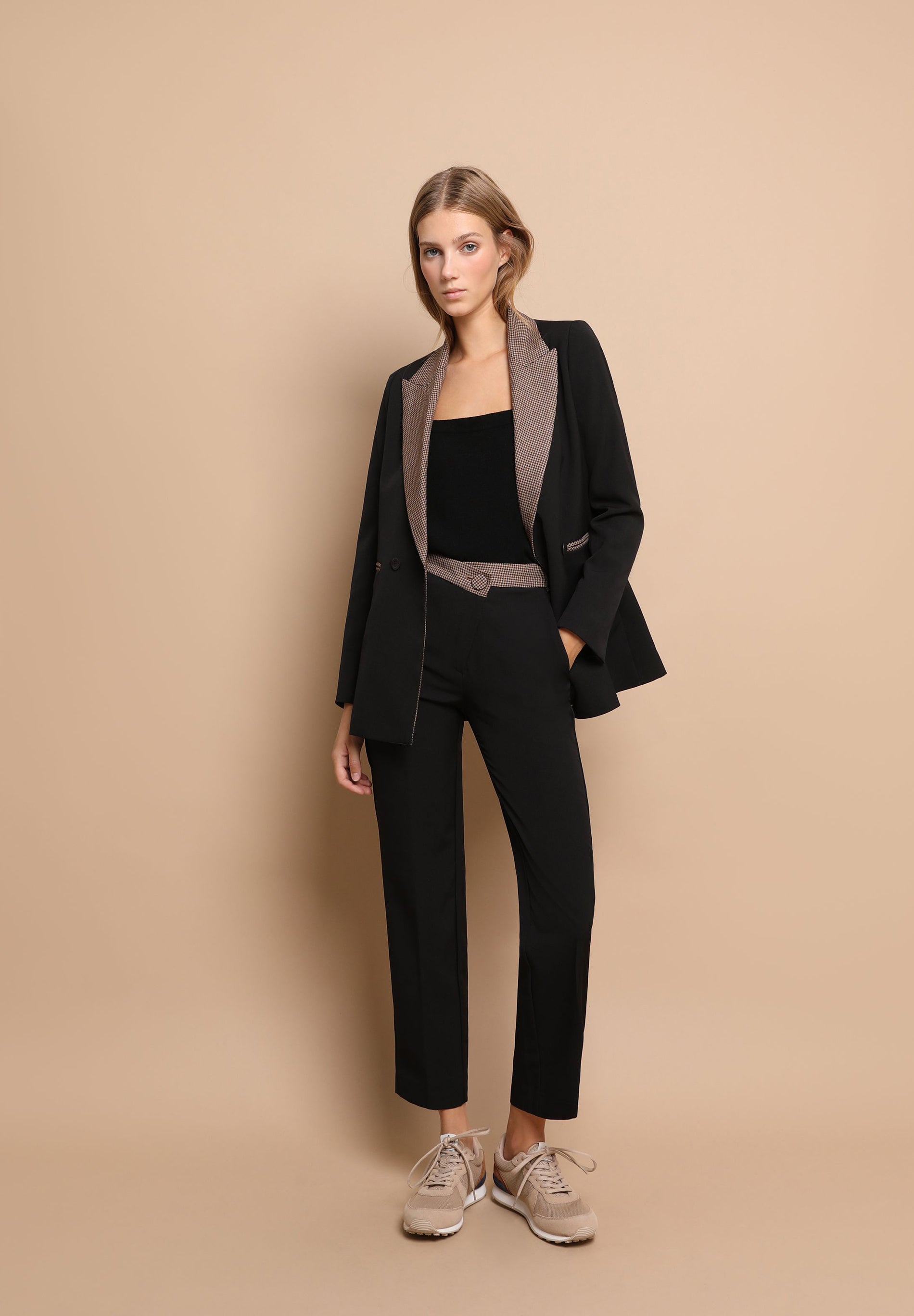 CONTRAST WAIST TROUSERS