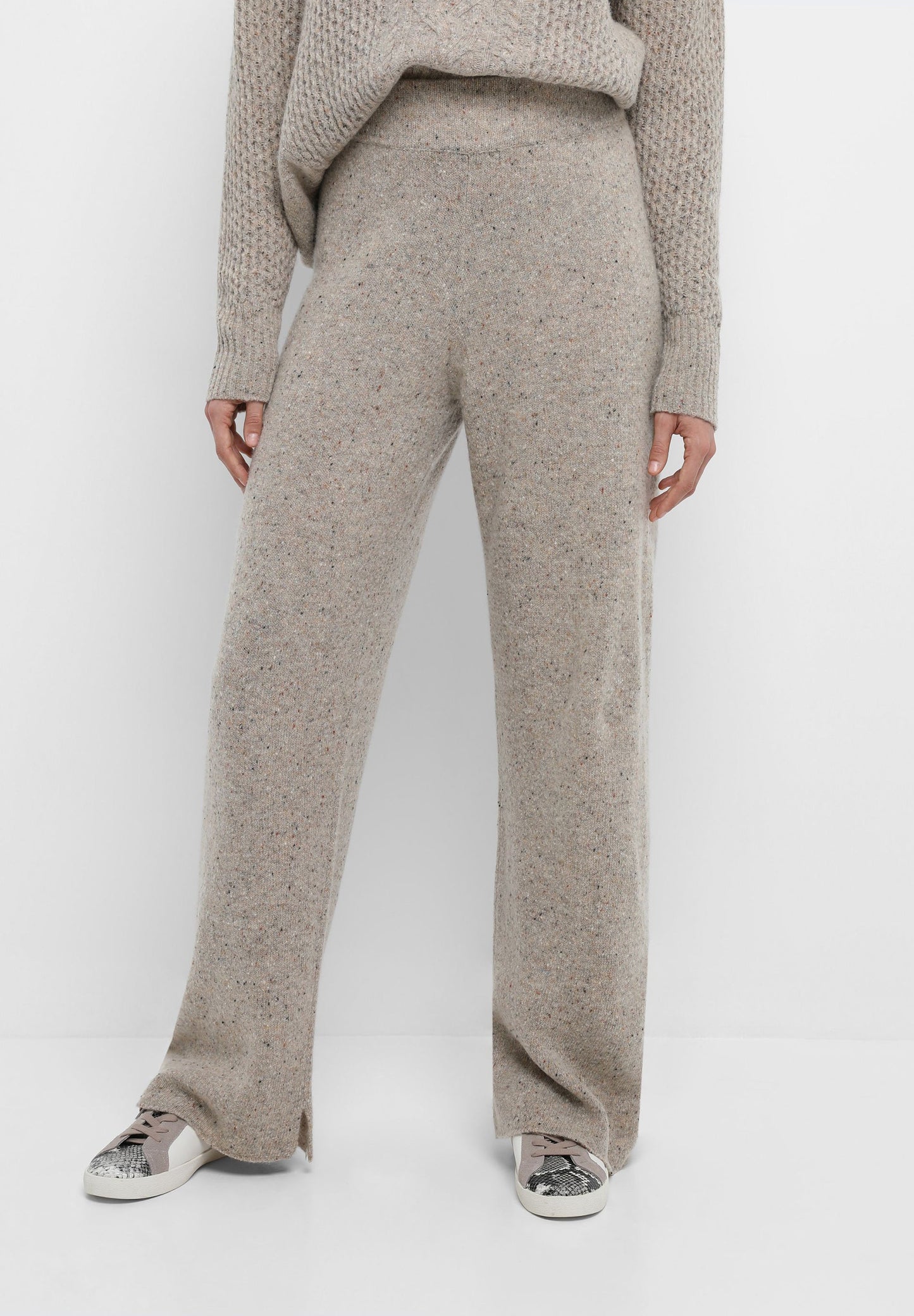 FLECKED KNIT TROUSERS