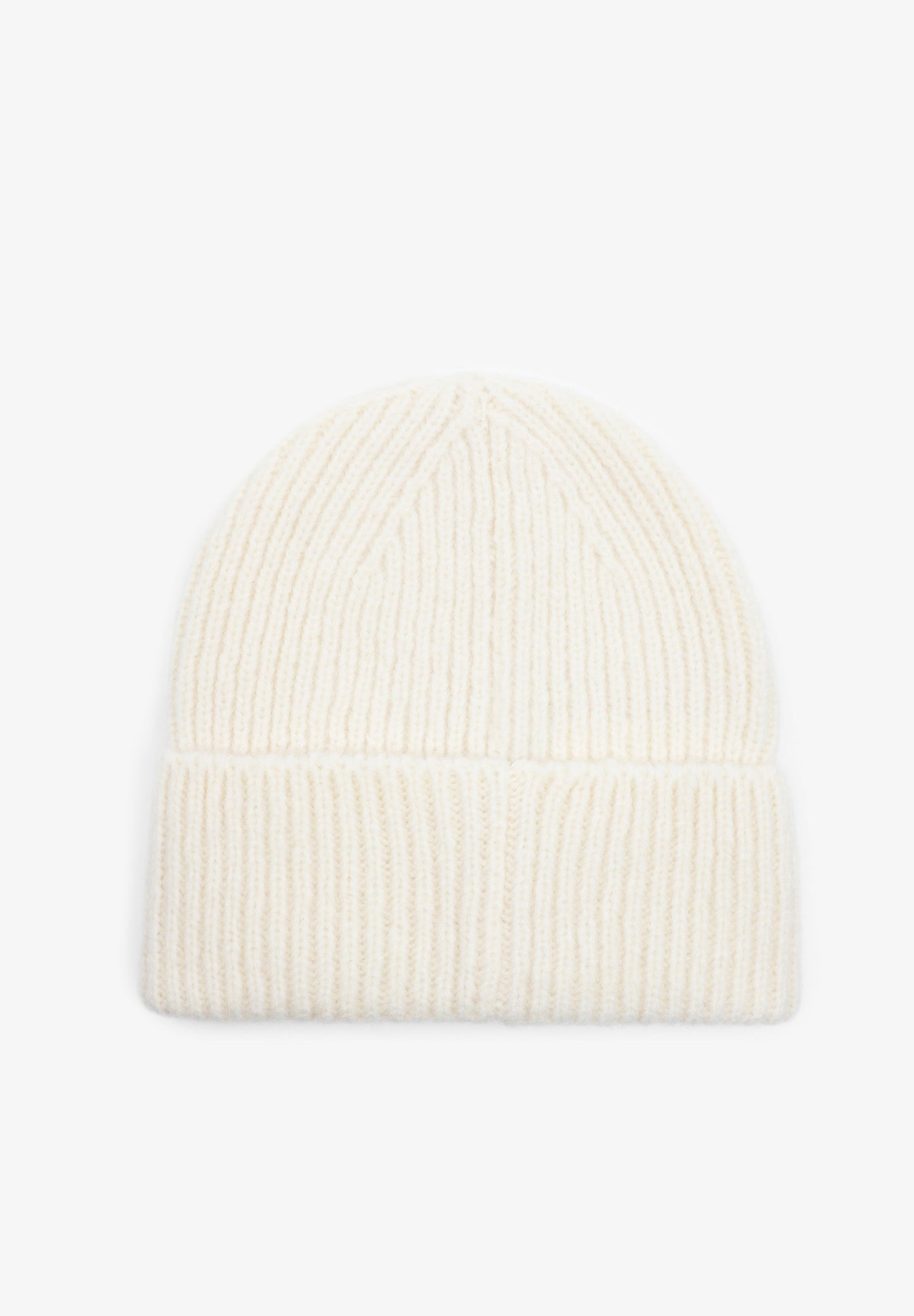 KNITTED BEANIE HAT