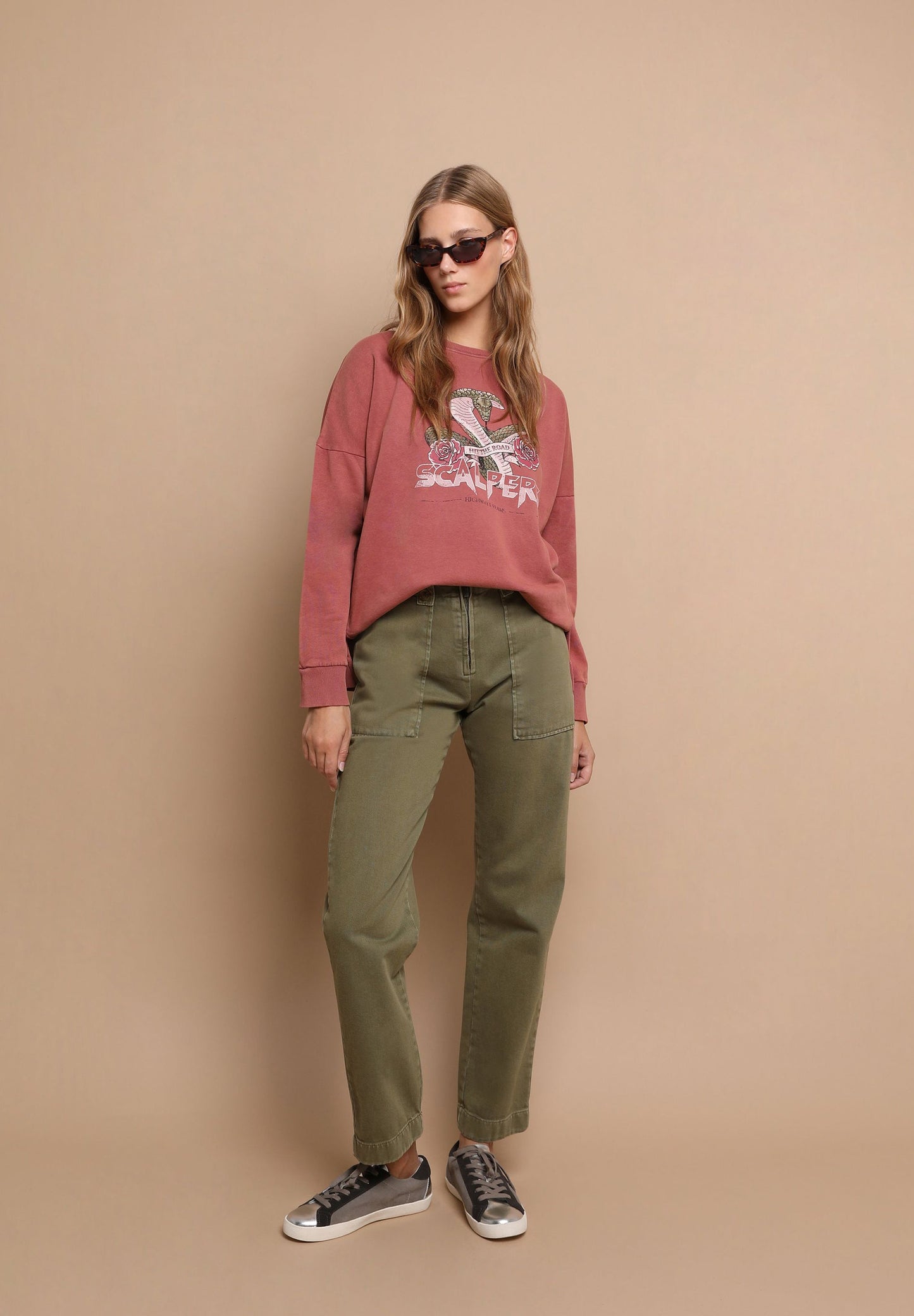 STRAIGHT TROUSERS WITH POCKETS