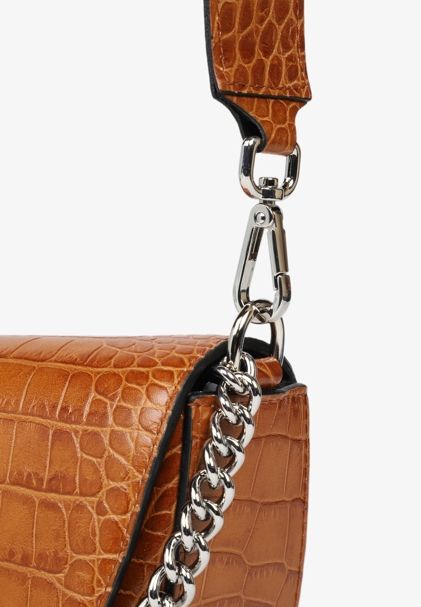 LEATHER BAG WITH CHAIN