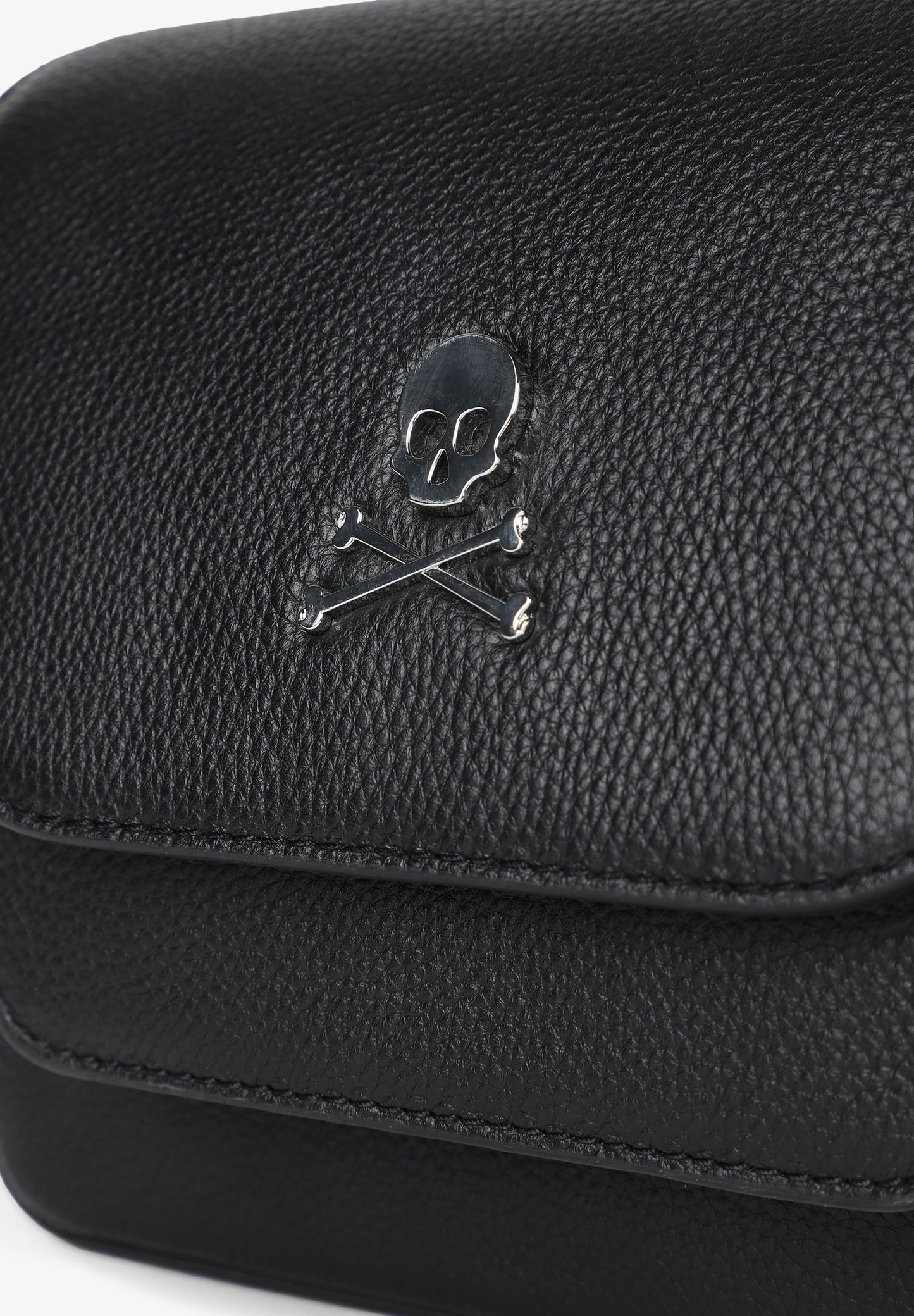 LEATHER BAG METAL SKULL