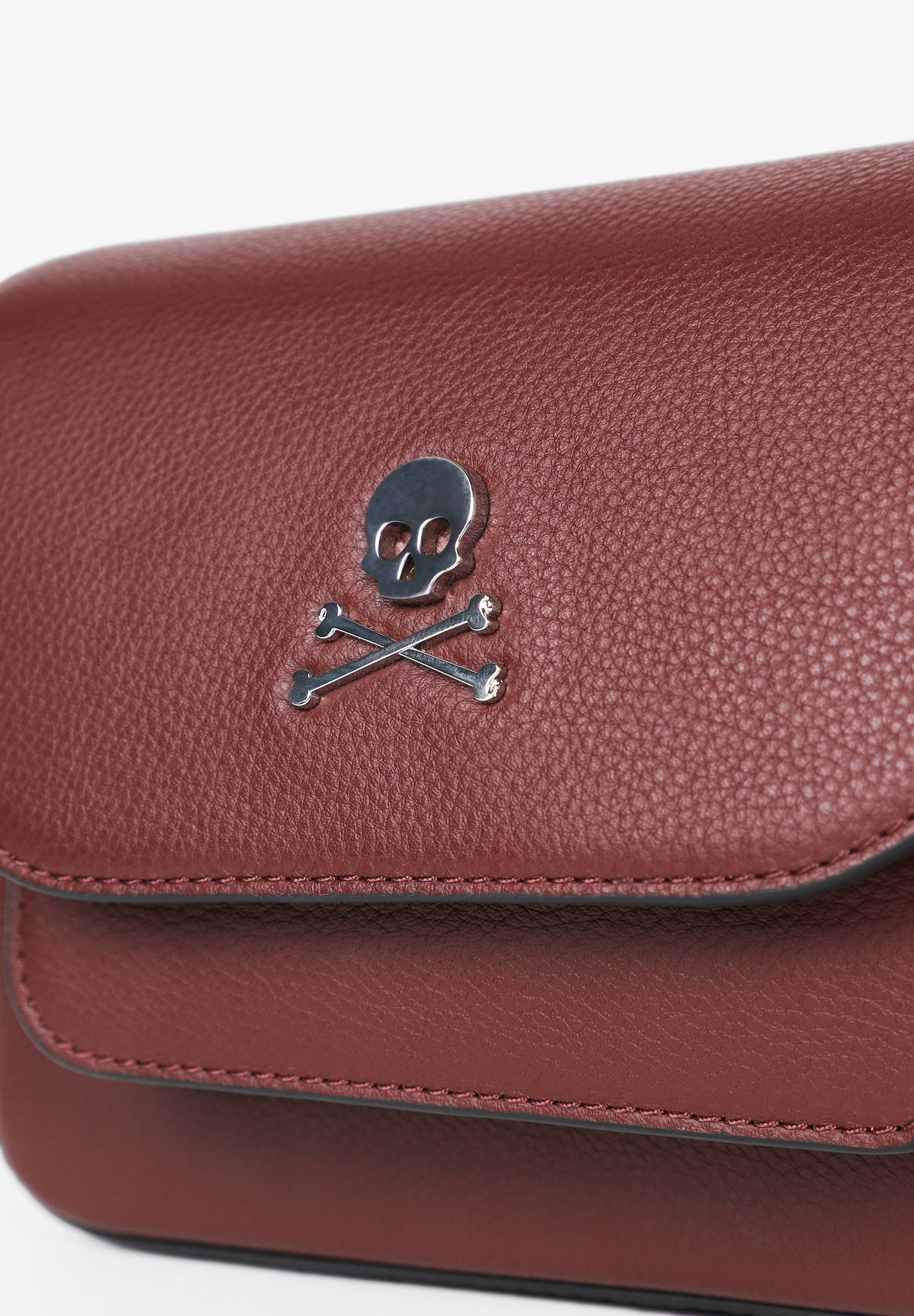 LEATHER BAG METAL SKULL