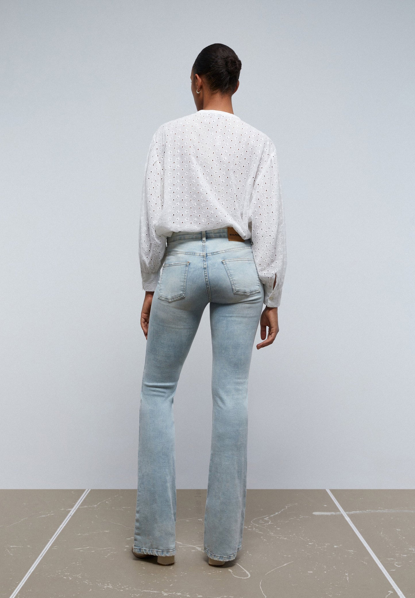 BOOTCUT JEANS
