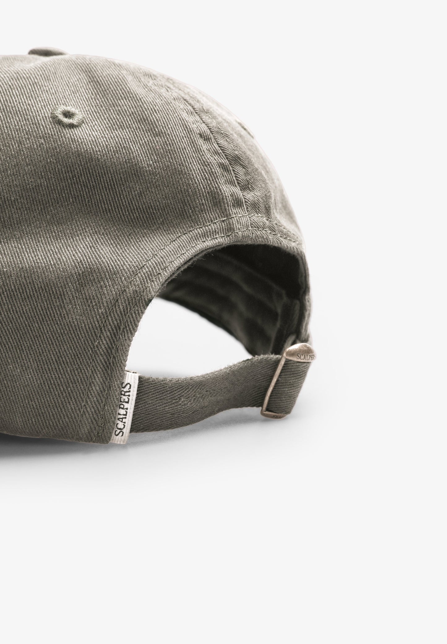 EMBROIDERED SKULL CAP