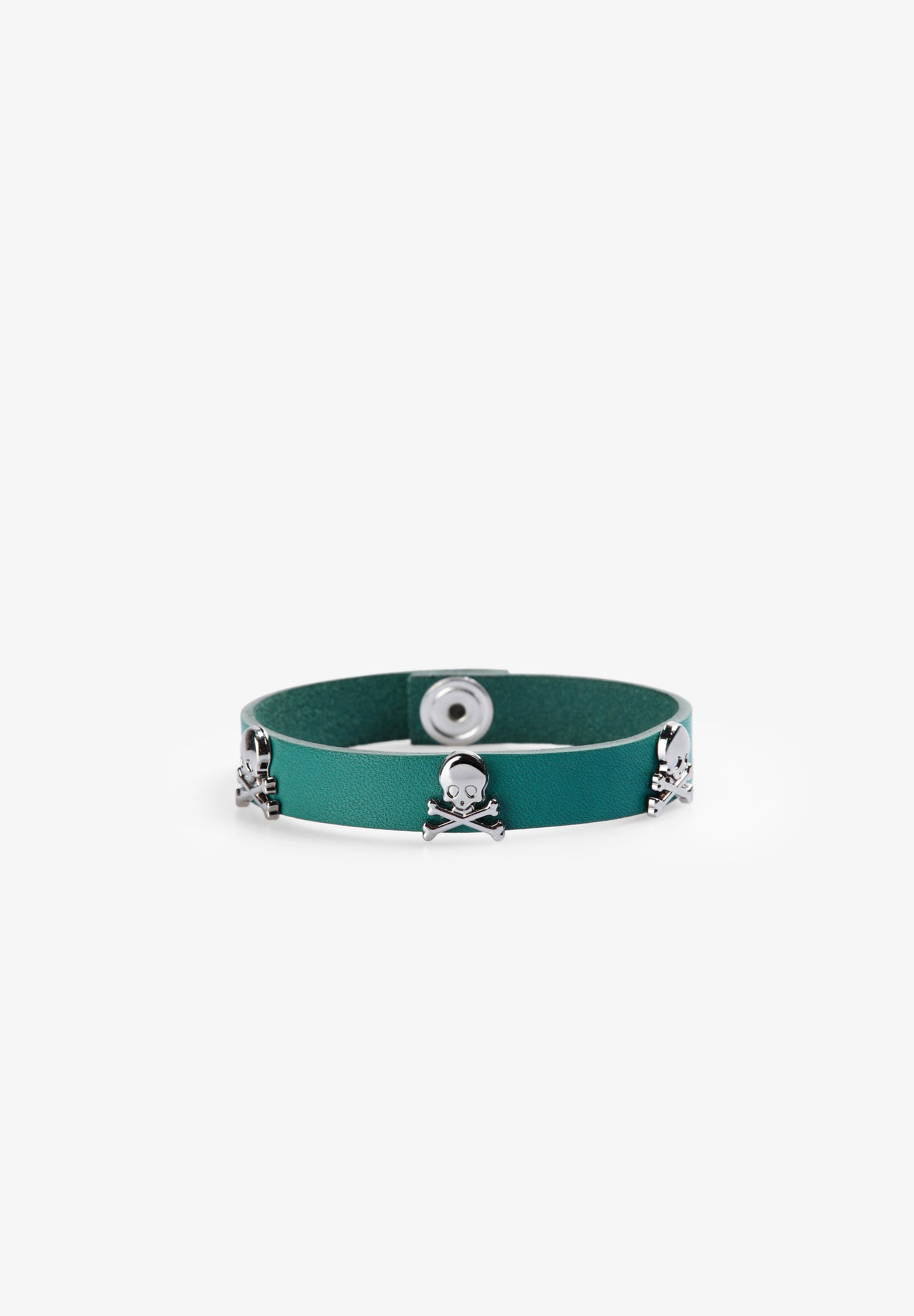 LEATHER BRACELET WITH SKULLS