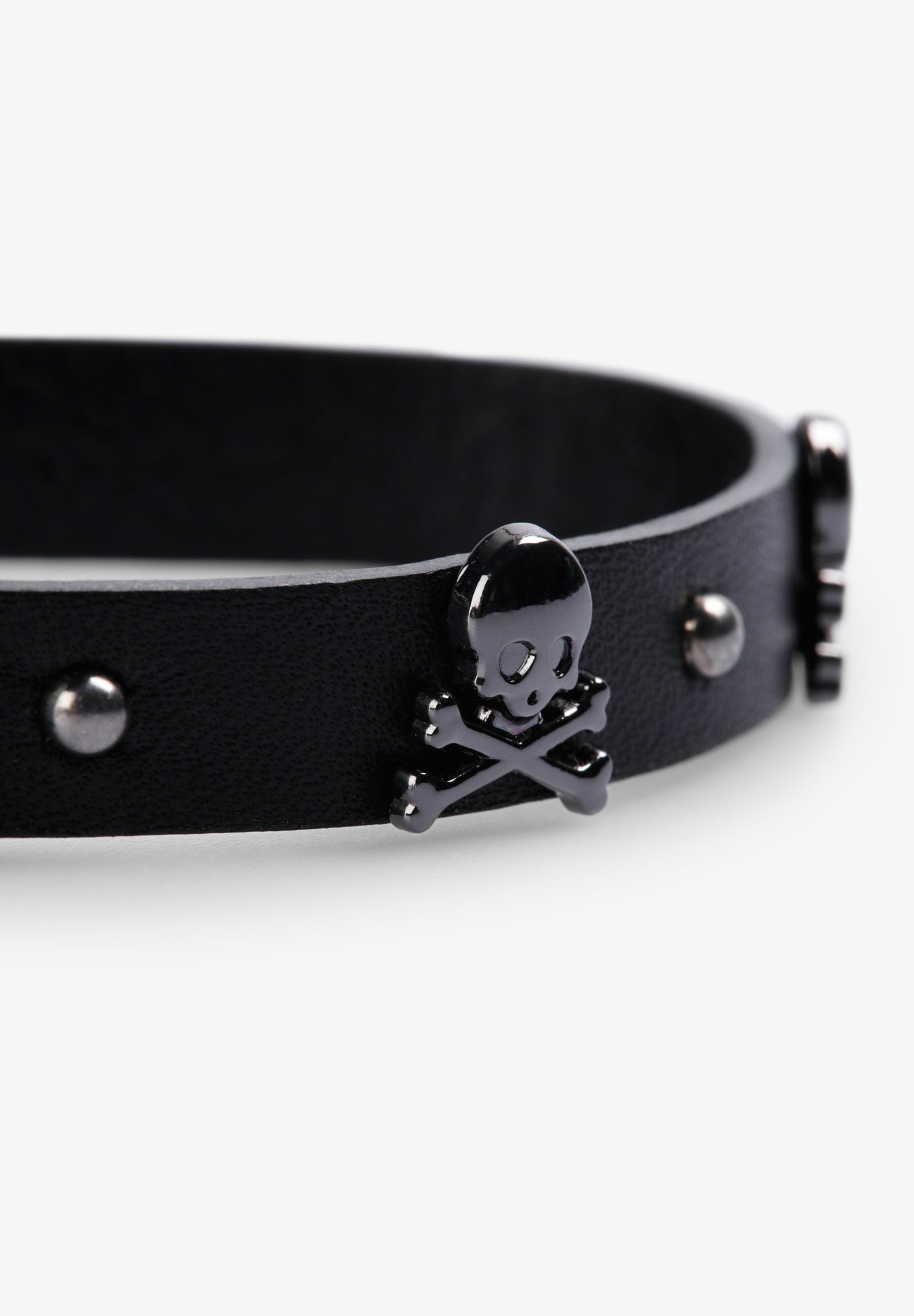 BRACELET WITH STUDS AND SKULLS