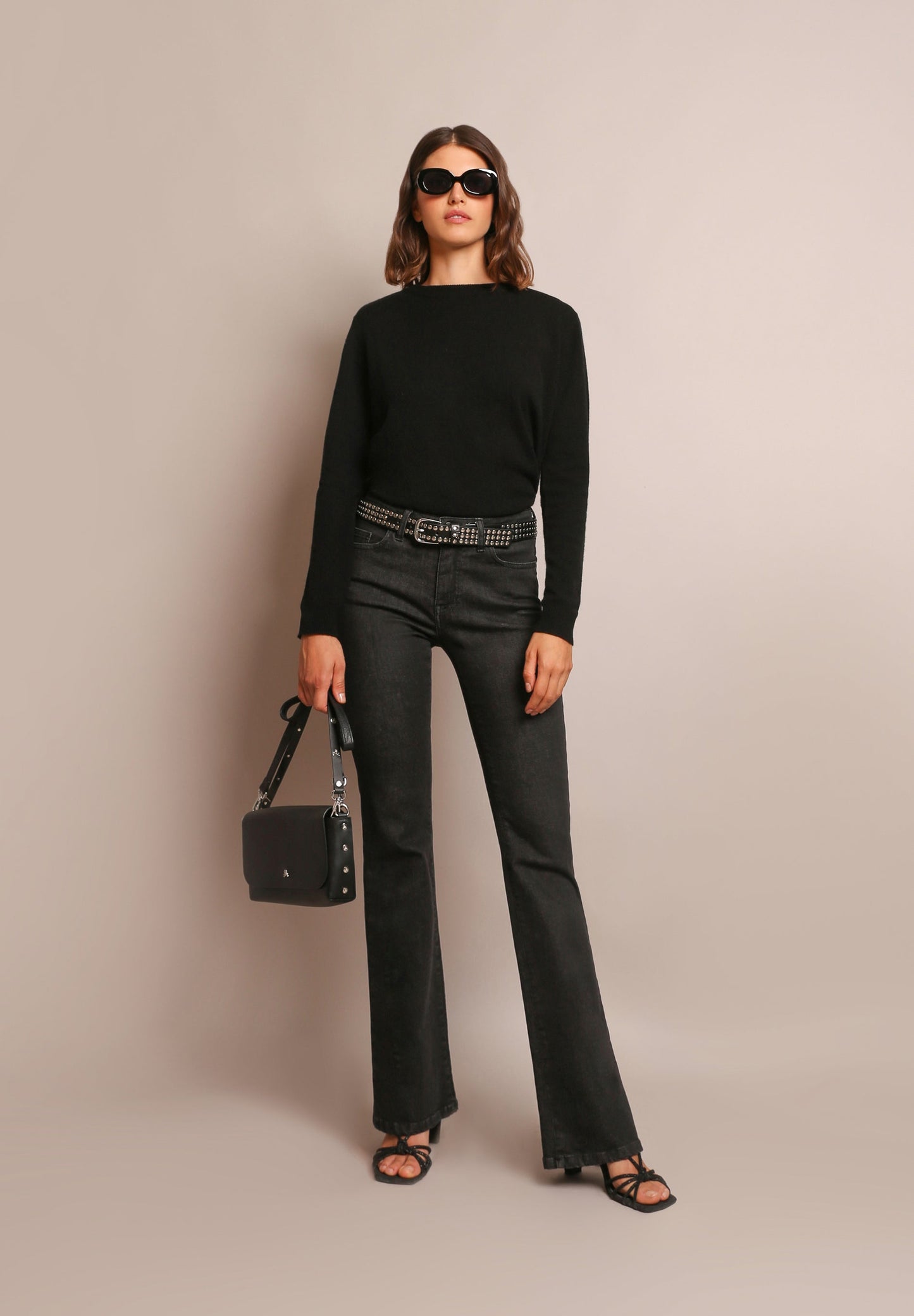 CASHMERE SWEATER WITH ROUND NECKLINE