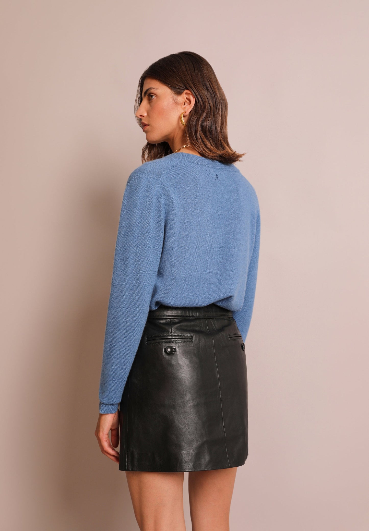 V-NECK CASHMERE SWEATER