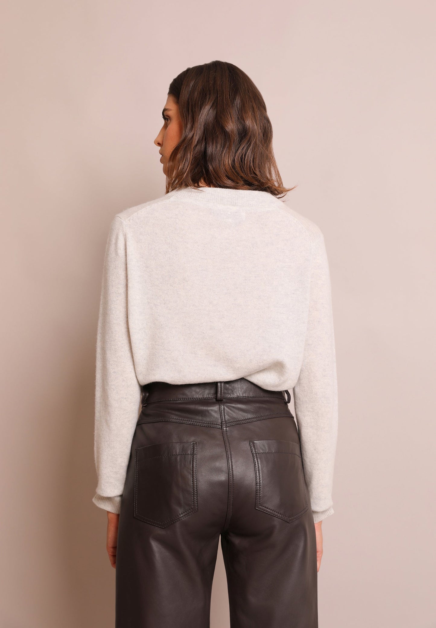 V-NECK CASHMERE SWEATER