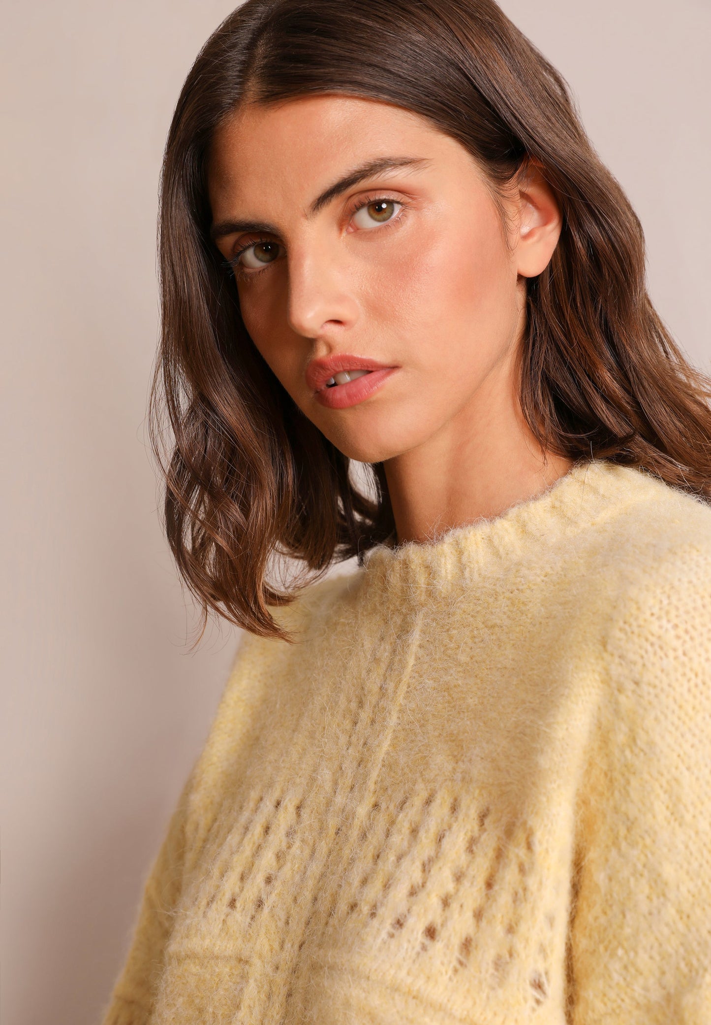 DIE-CUT WOOL SWEATER