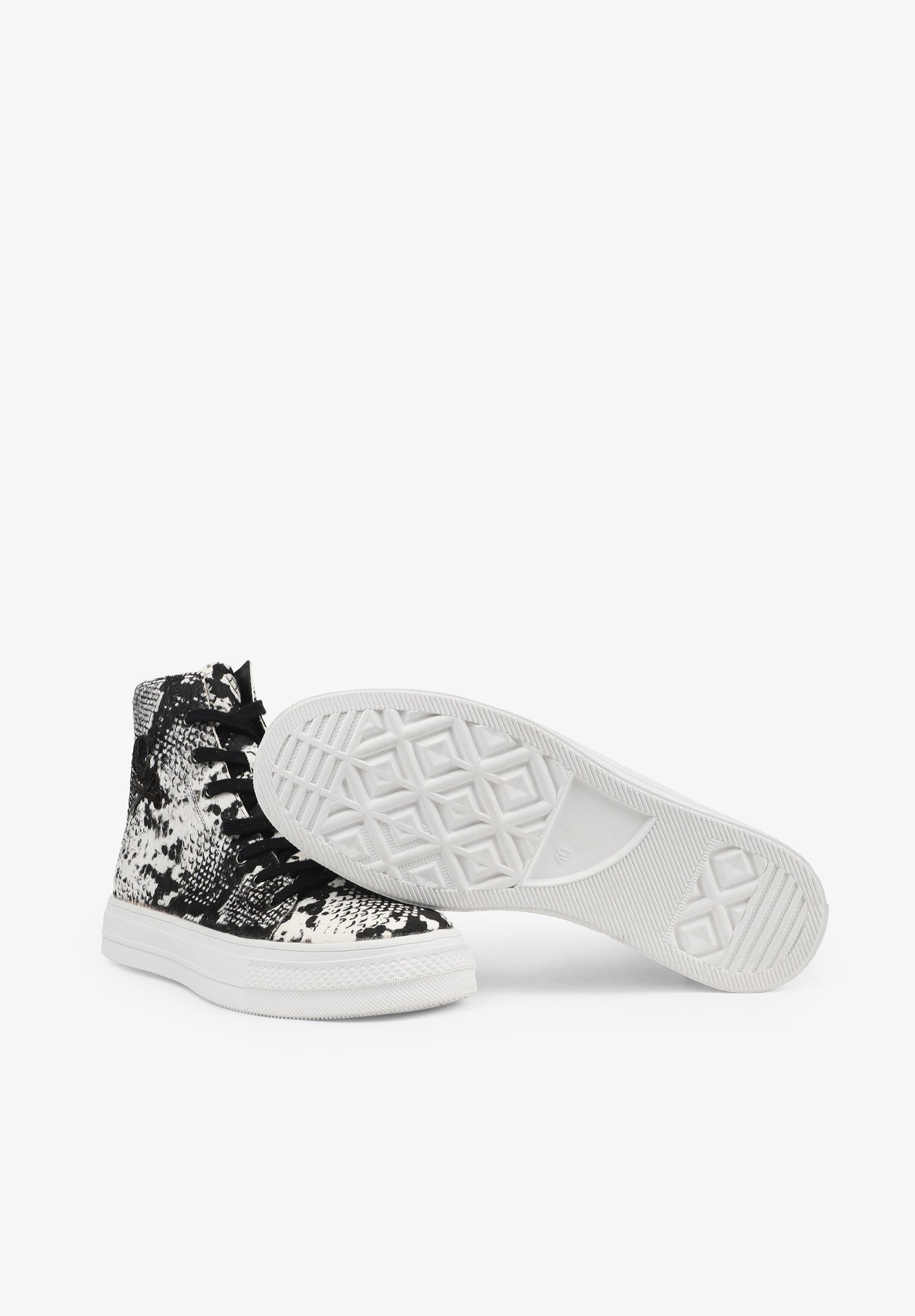 HIGH TOP SNEAKERS WITH ANIMAL PRINT
