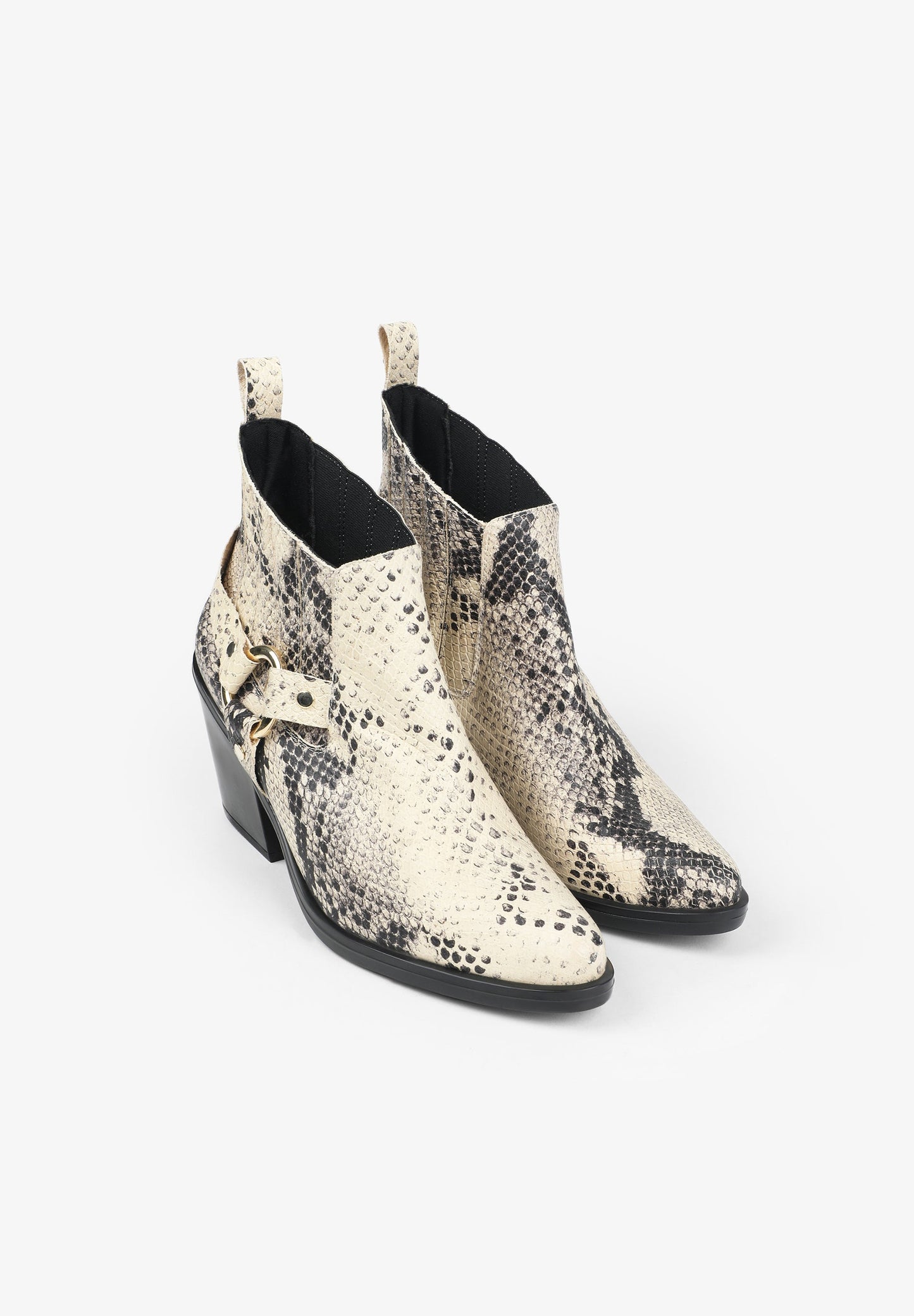 LEATHER ANKLE BOOTS WITH D-RING