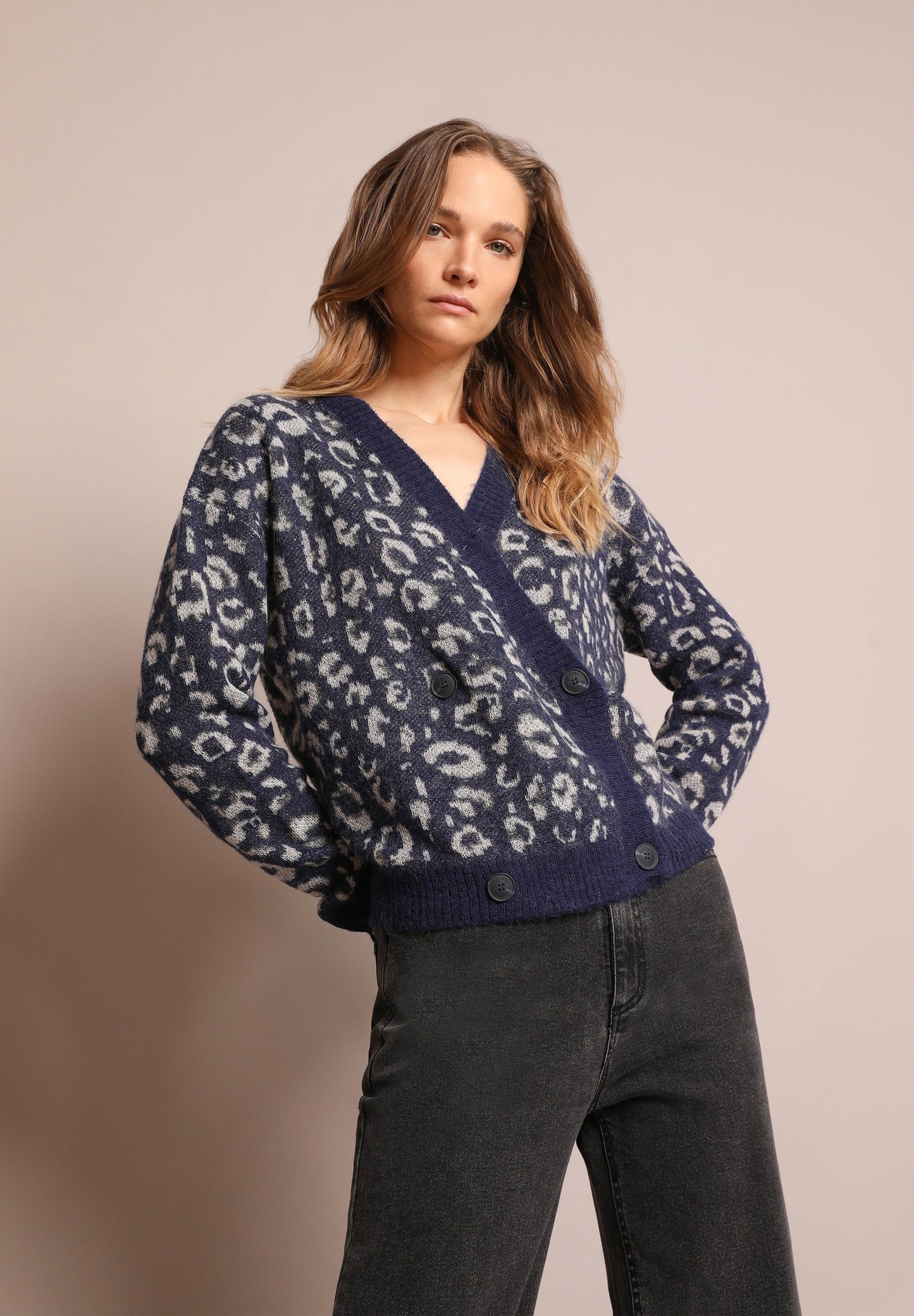 ANIMAL PRINT CARDIGAN