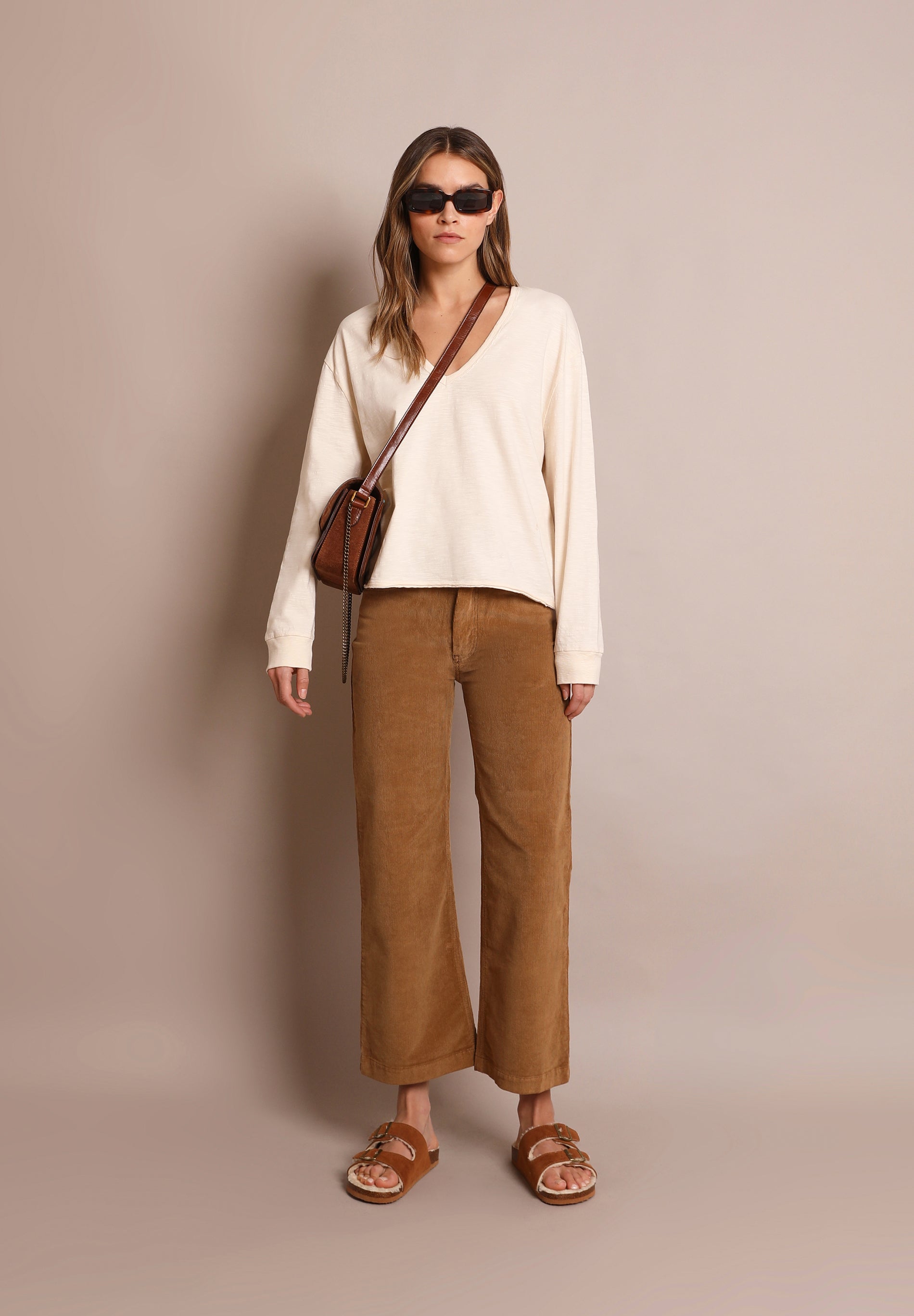 BASIC LONG SLEEVE T-SHIRT