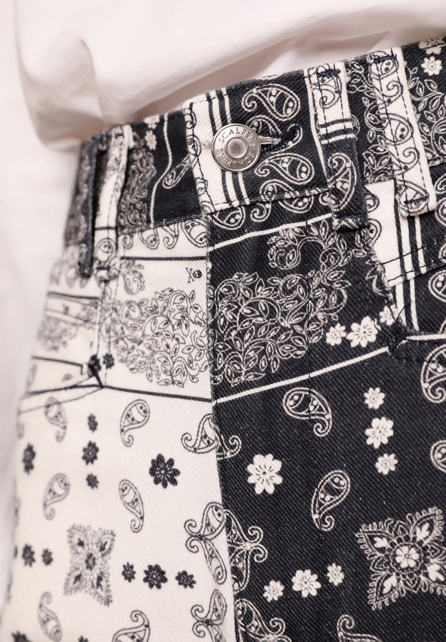 FULL LENGTH PRINTED BANDANA JEANS